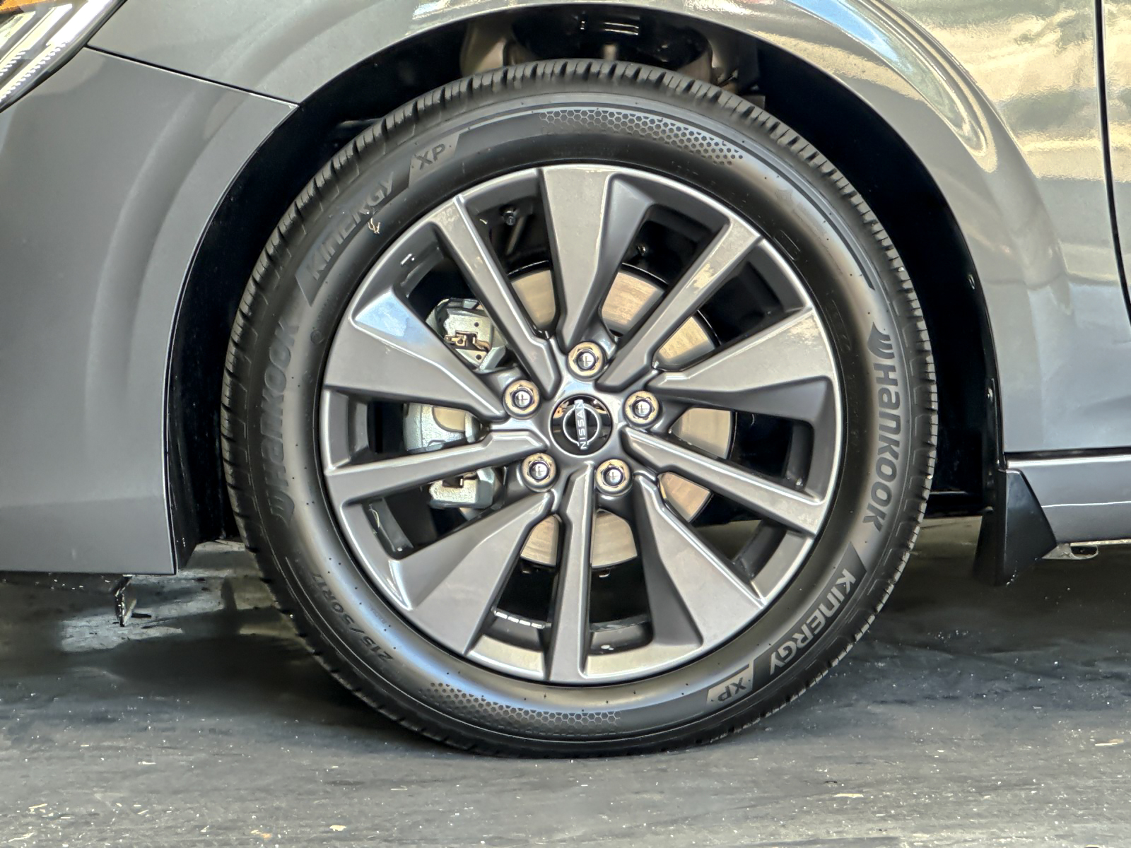 New 2027 Gray Nissan SL image 23