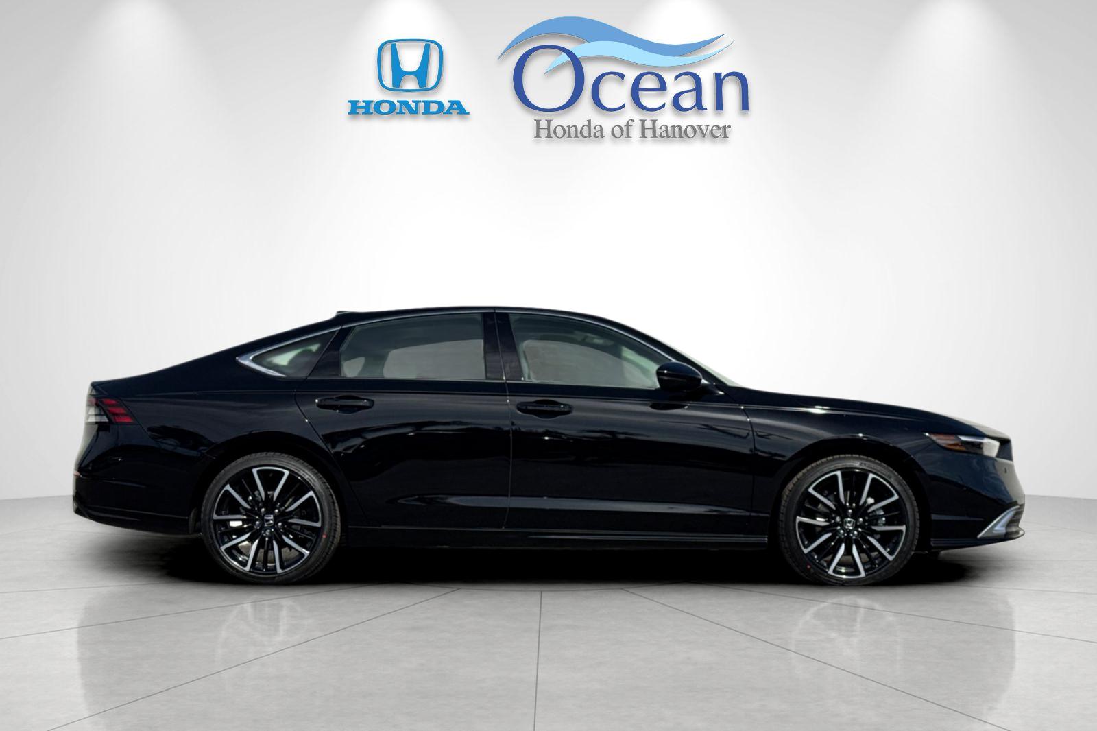 New 2026 Crystal Black Pearl Honda Touring image 6
