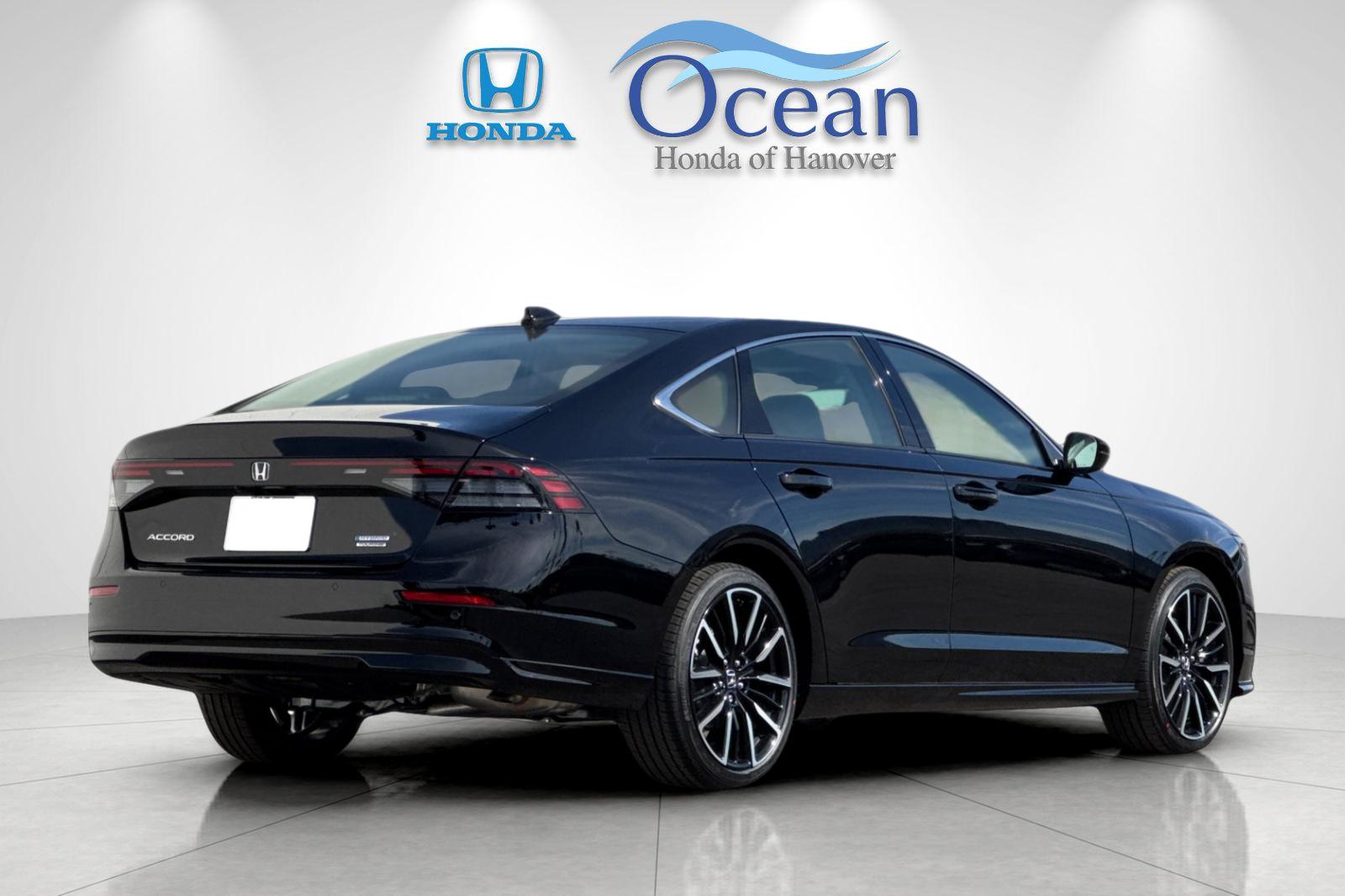 New 2026 Crystal Black Pearl Honda Touring image 5