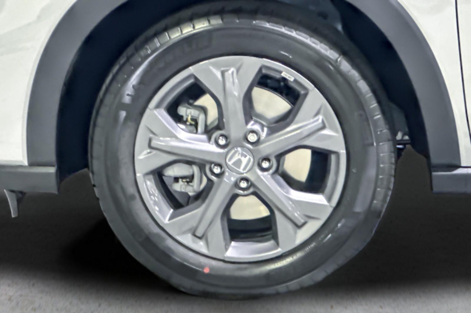 New 2027 Solar Silver Metallic Honda LX AWD image 31