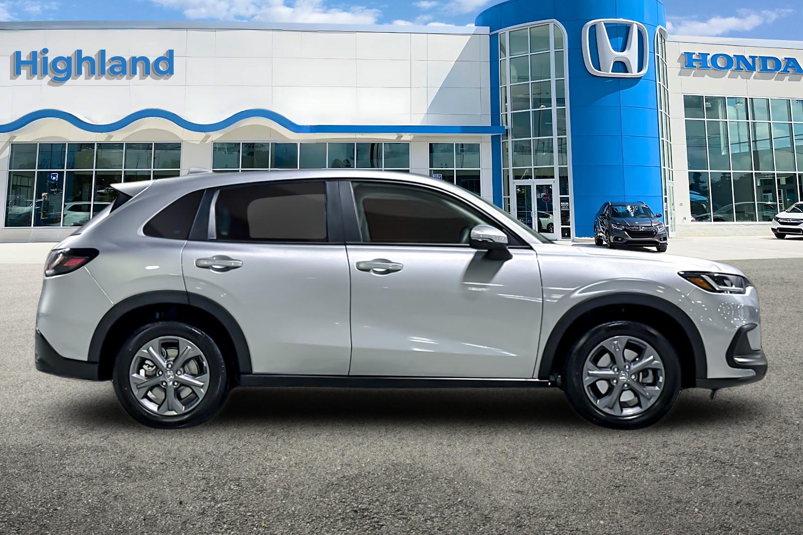New 2027 Solar Silver Metallic Honda LX AWD image 6