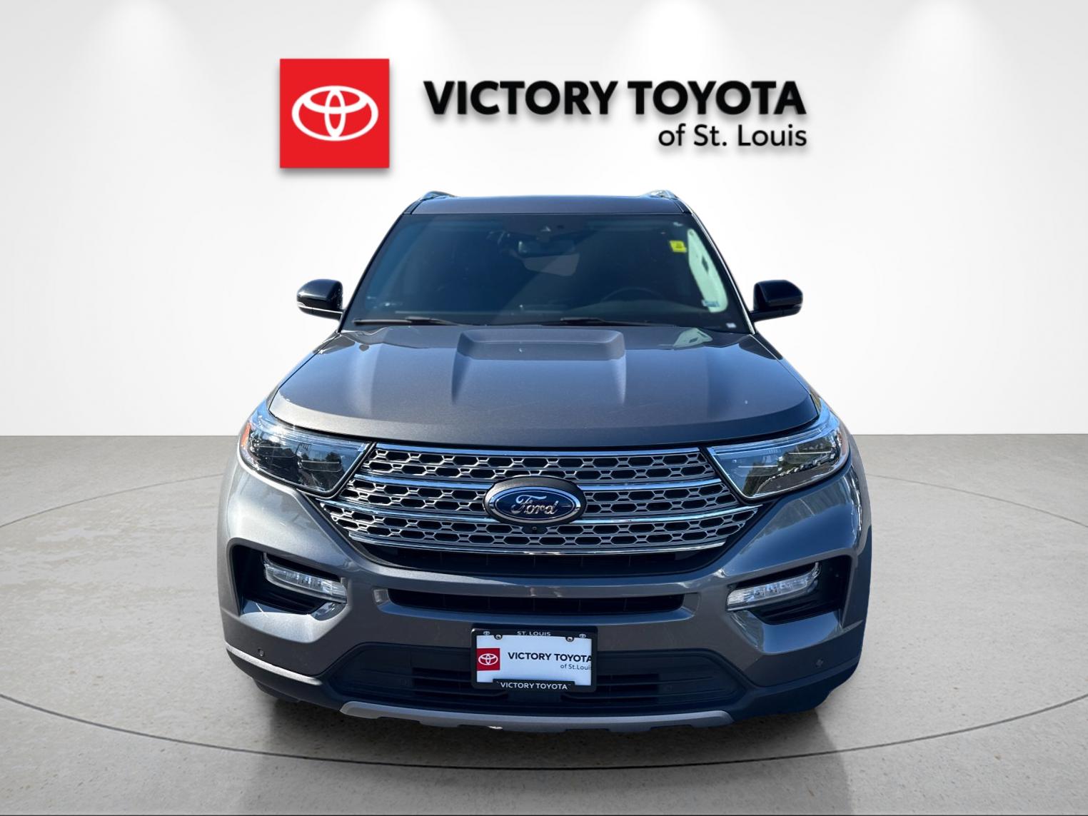 Used 2021 Gray Ford Limited image 8