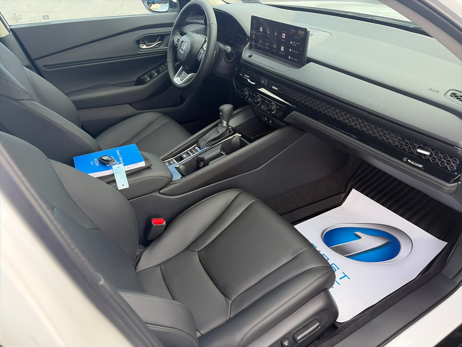 New 2026 Platinum White Pearl Honda Touring Hybrid image 18