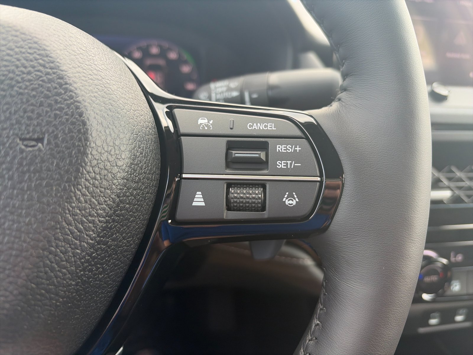New 2026 Platinum White Pearl Honda Touring Hybrid image 30