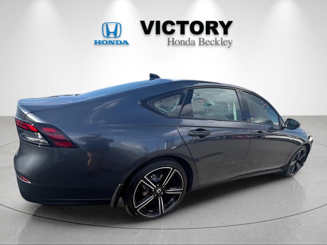 New 2026 Meteorite Gray Metallic Honda SE image 5