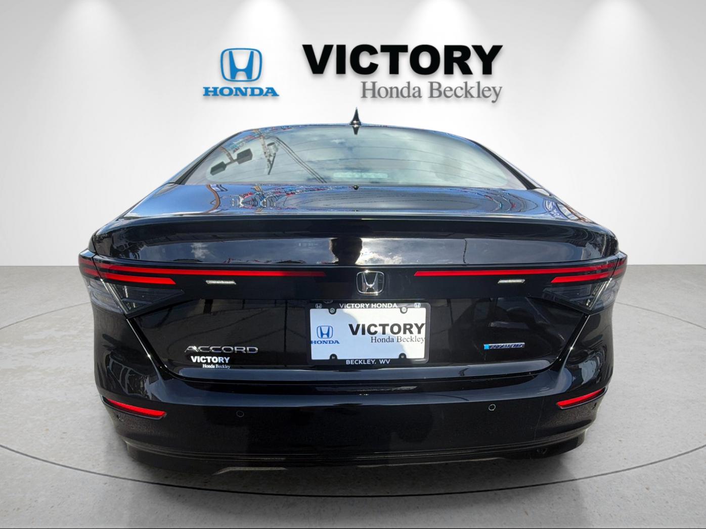 New 2026 Crystal Black Pearl Honda EX-L Hybrid image 4
