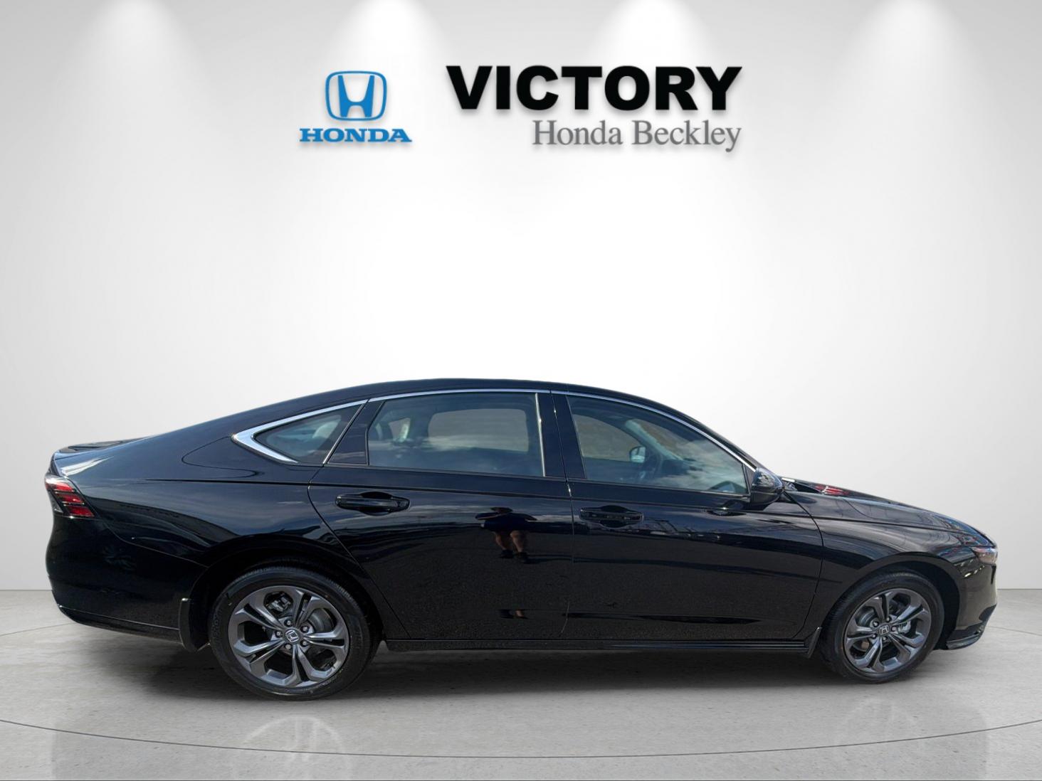 New 2026 Crystal Black Pearl Honda EX-L Hybrid image 6