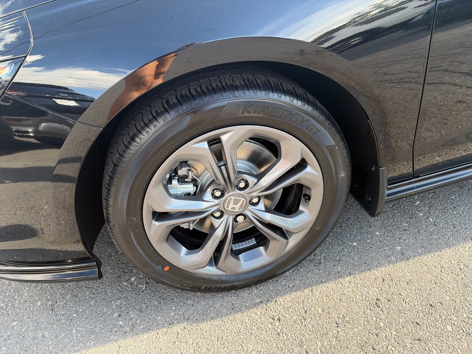 New 2026 Crystal Black Pearl Honda EX-L Hybrid image 9