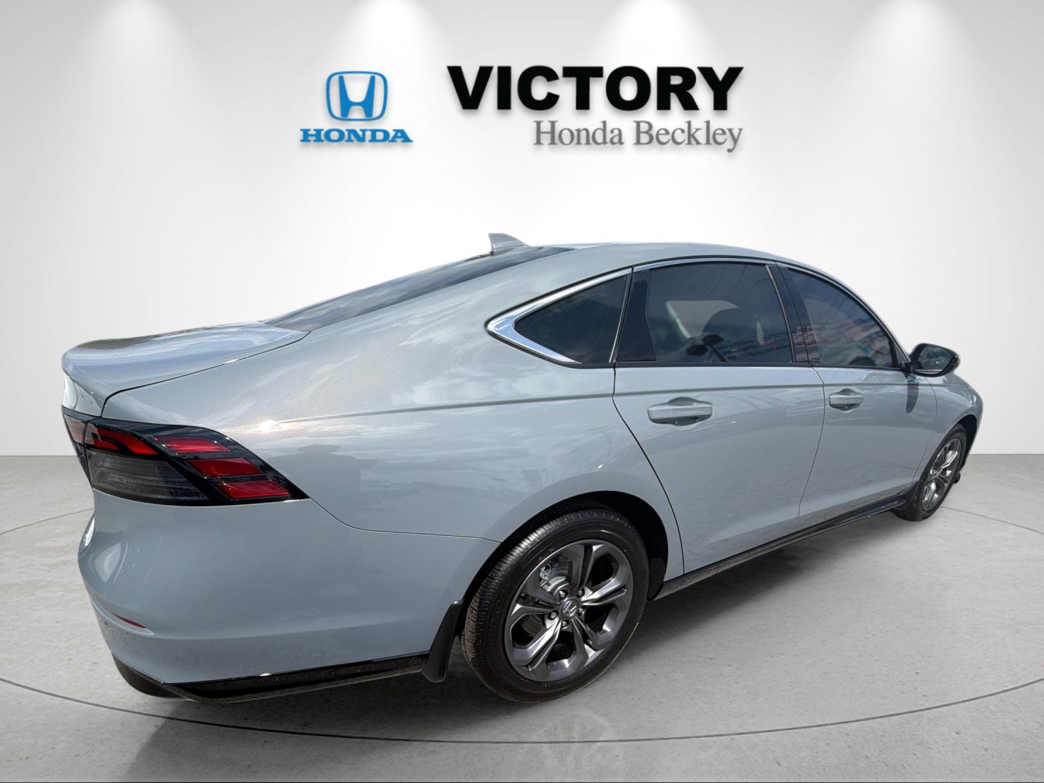 New 2026 Urban Gray Pearl Honda EX-L Hybrid image 5