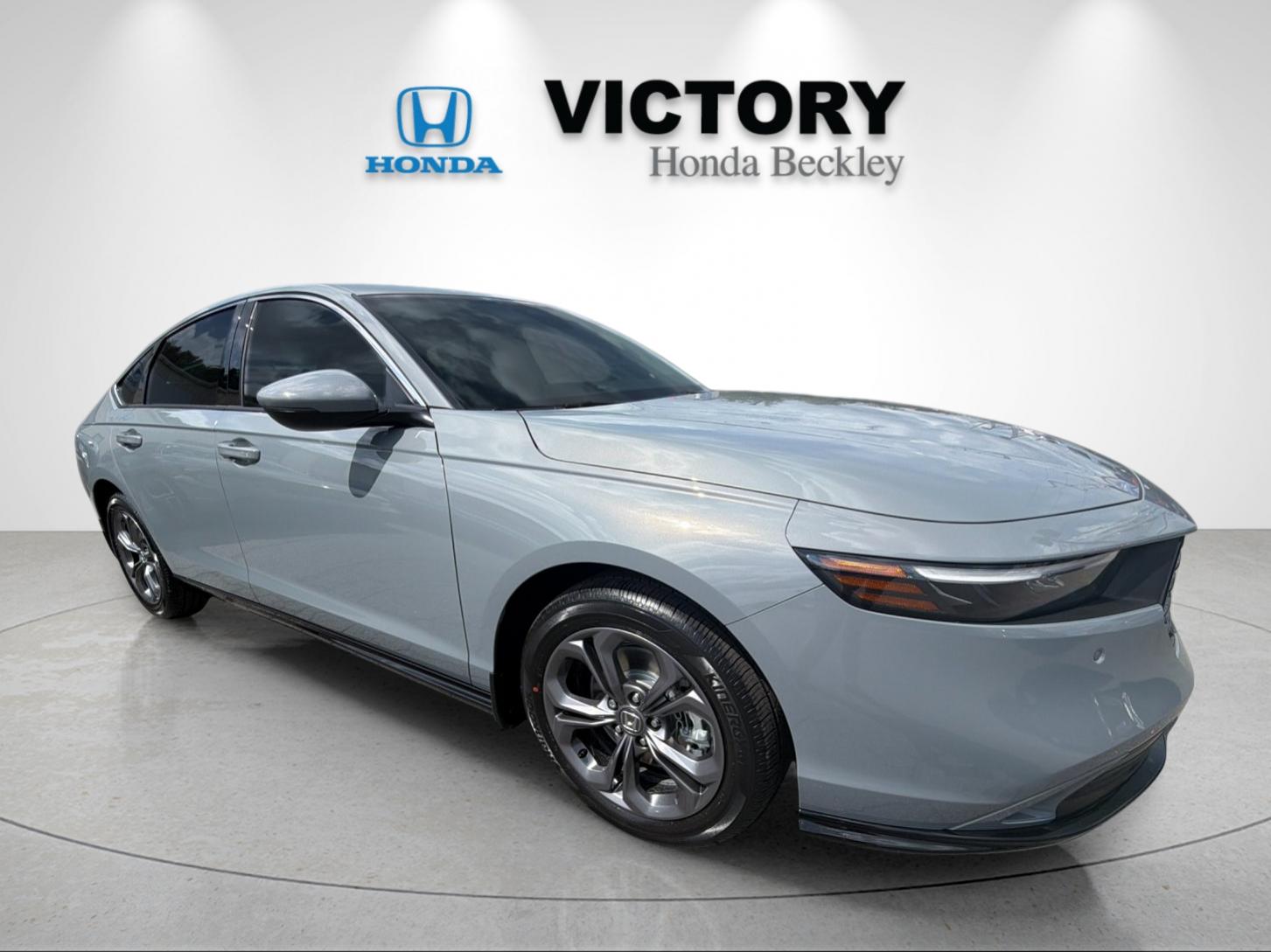 New 2026 Urban Gray Pearl Honda EX-L Hybrid image 7