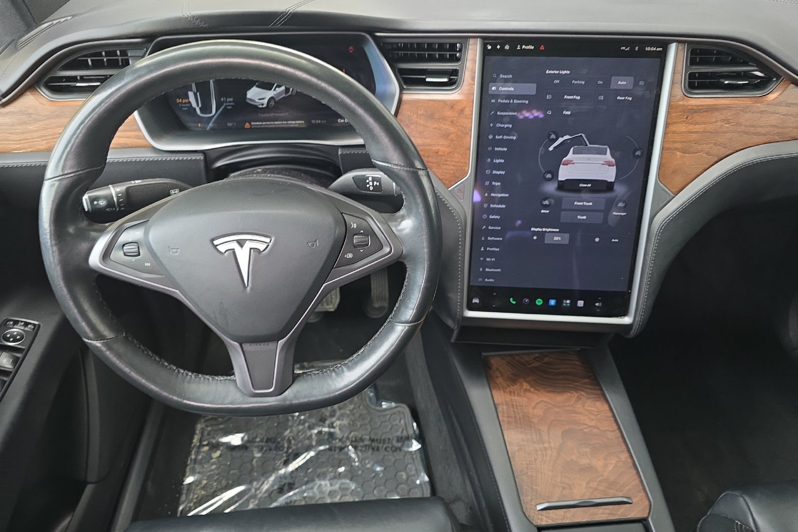 Used 2018  Tesla 75D image 11