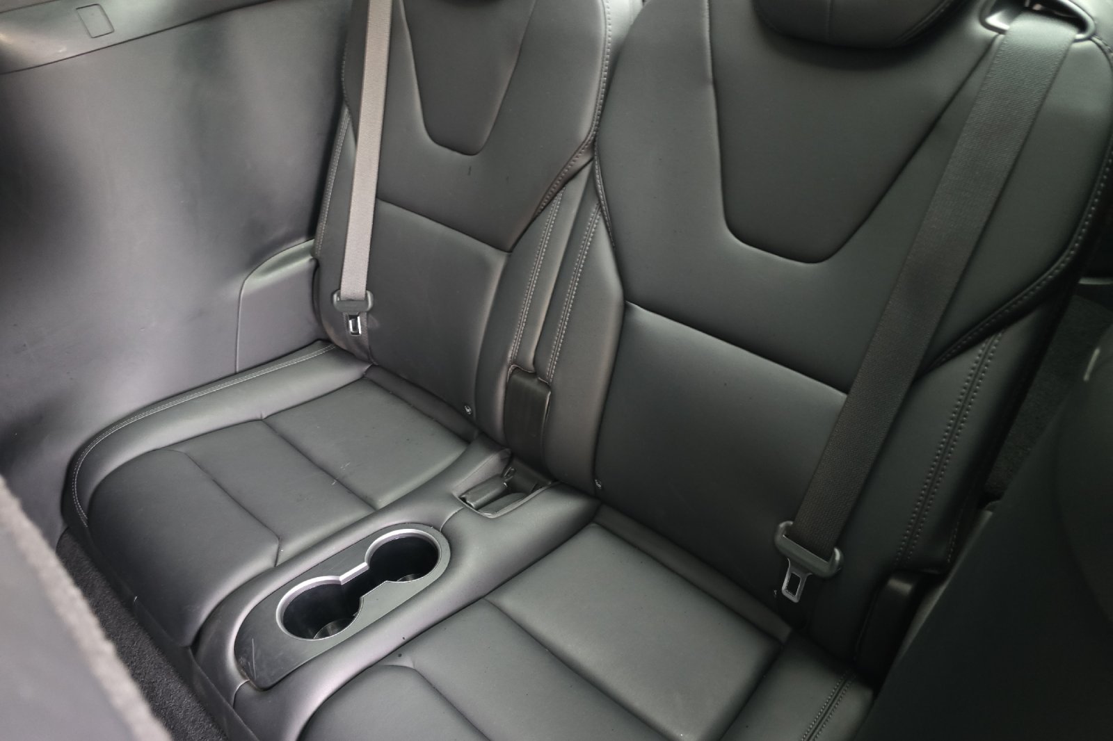 Used 2018  Tesla 75D image 12