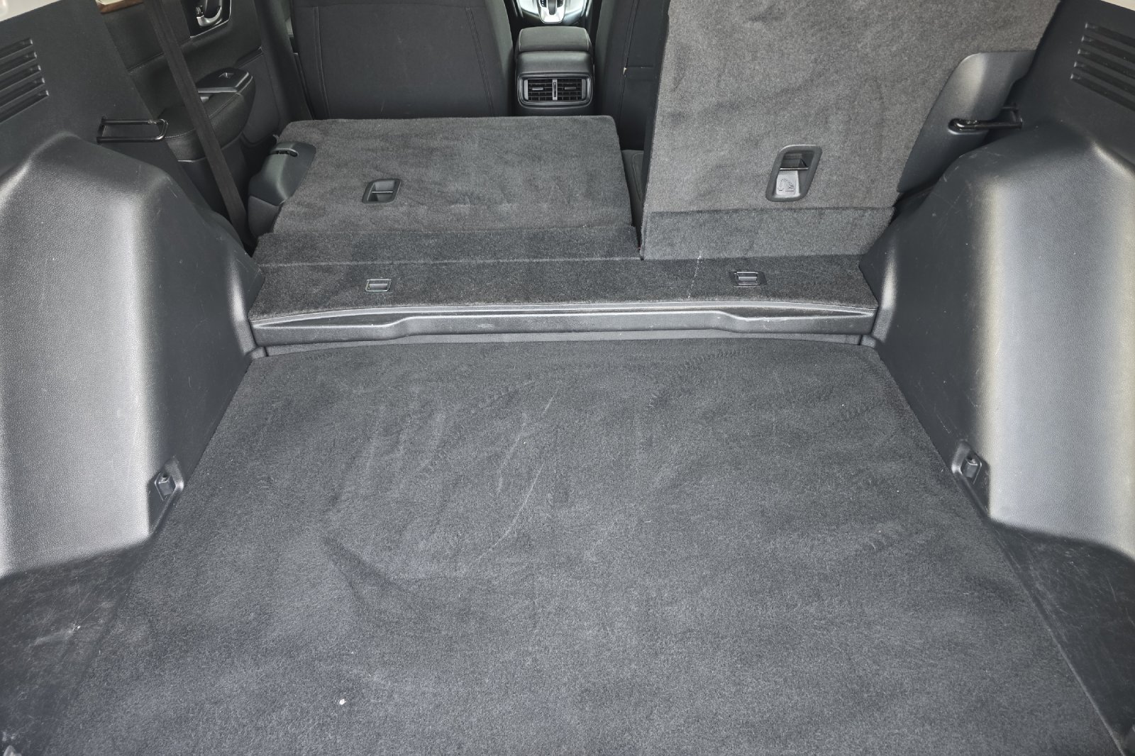 Used 2018  Honda EX image 12