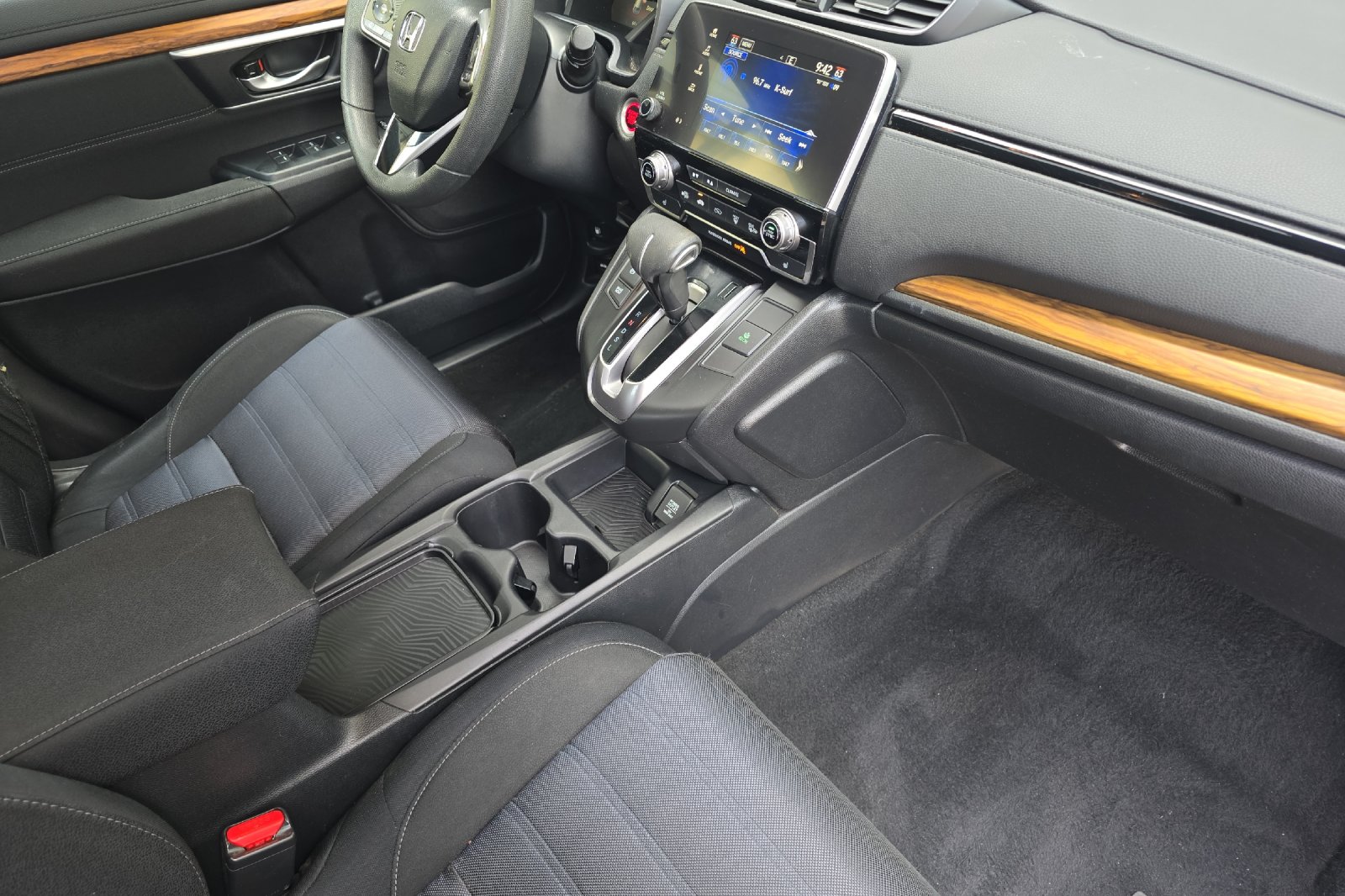 Used 2018  Honda EX image 13