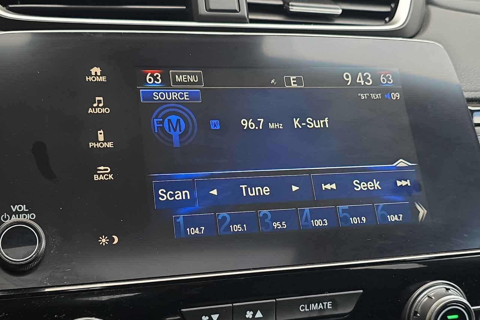 Used 2018  Honda EX image 15