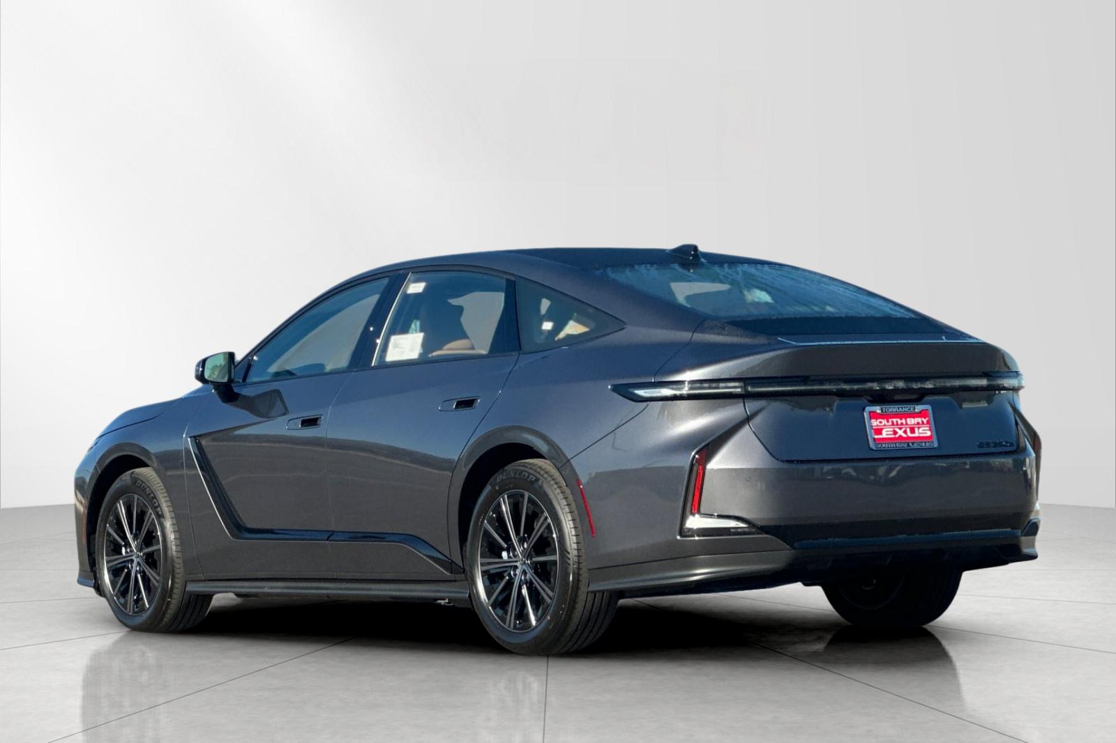 New 2026 Cloudburst Gray Lexus ES 350e PREMIUM image 4