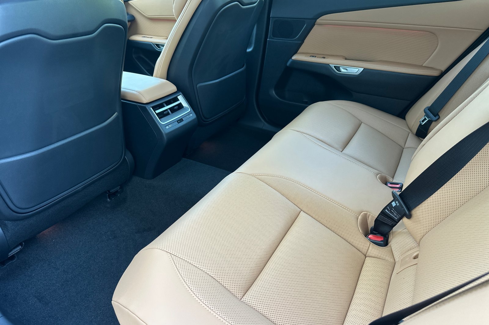 New 2026 Cloudburst Gray Lexus ES 350e PREMIUM image 12