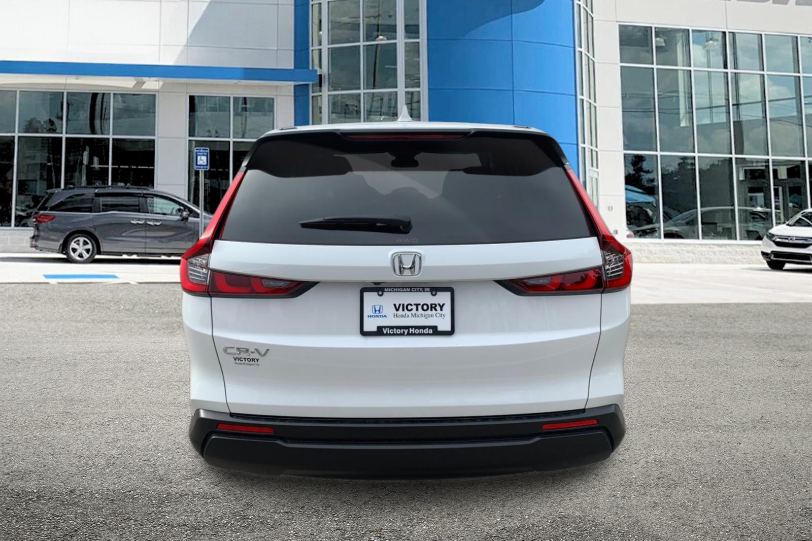 Certified Used 2025 Platinum White Pearl Honda EX image 4