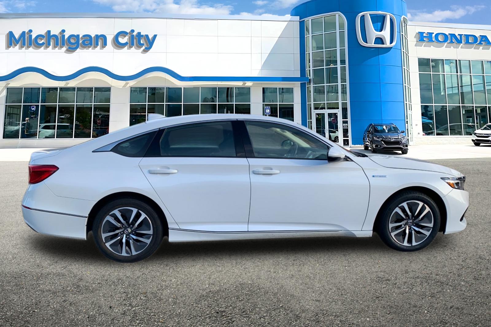 Certified Used 2022 Platinum White Pearl Honda EX-L image 6