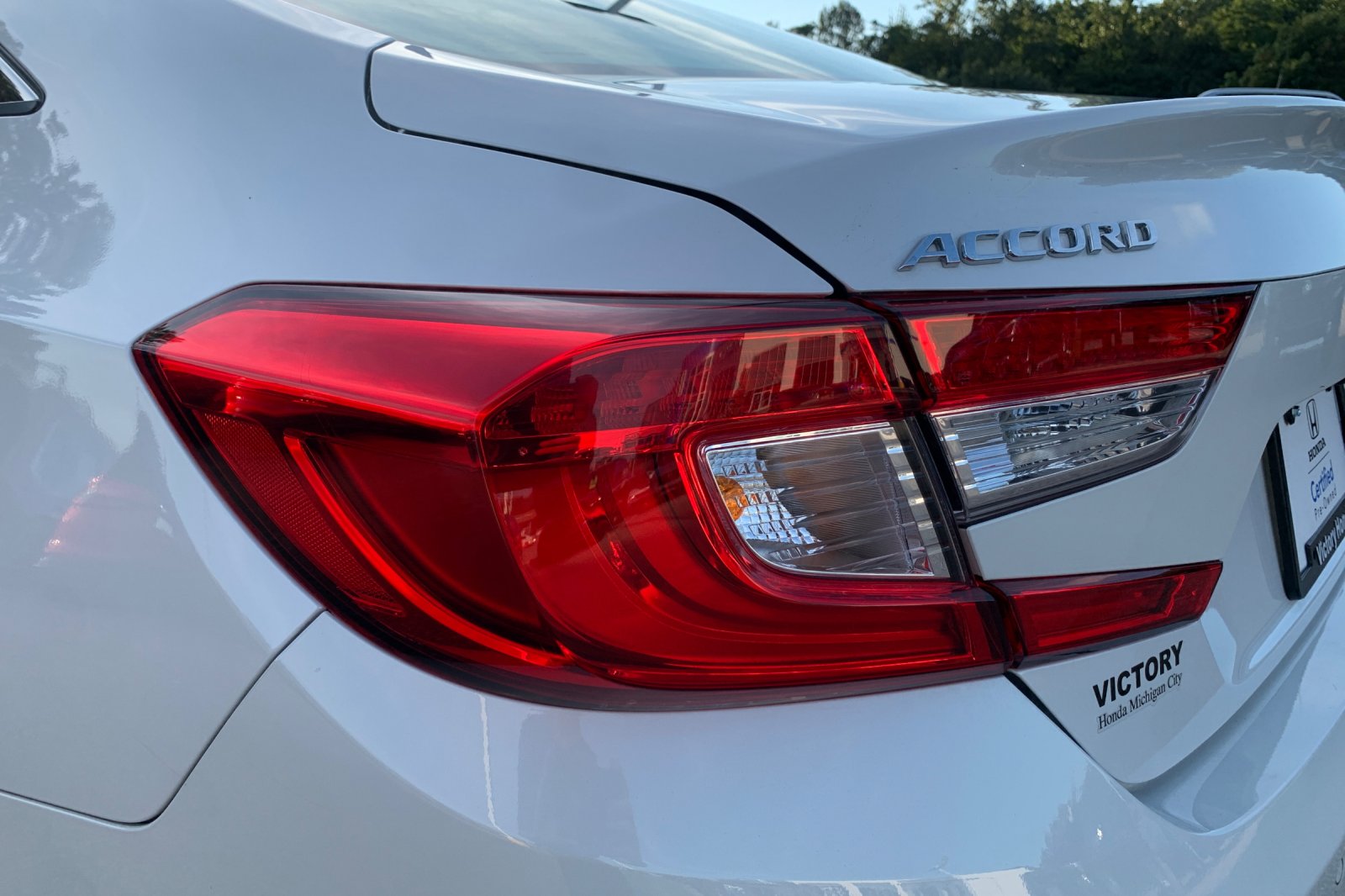 Certified Used 2022 Platinum White Pearl Honda EX-L image 35