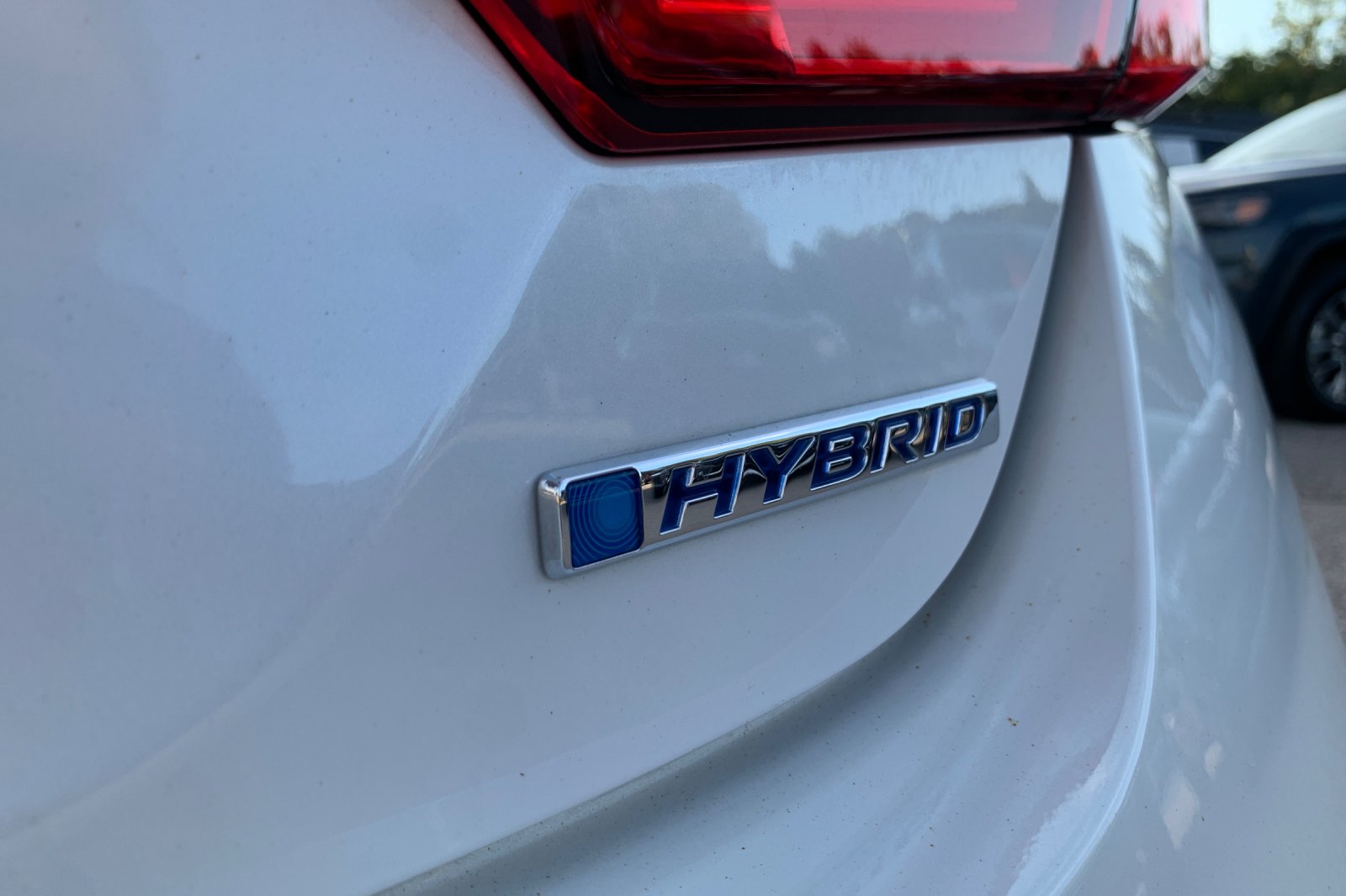 Certified Used 2022 Platinum White Pearl Honda EX-L image 36