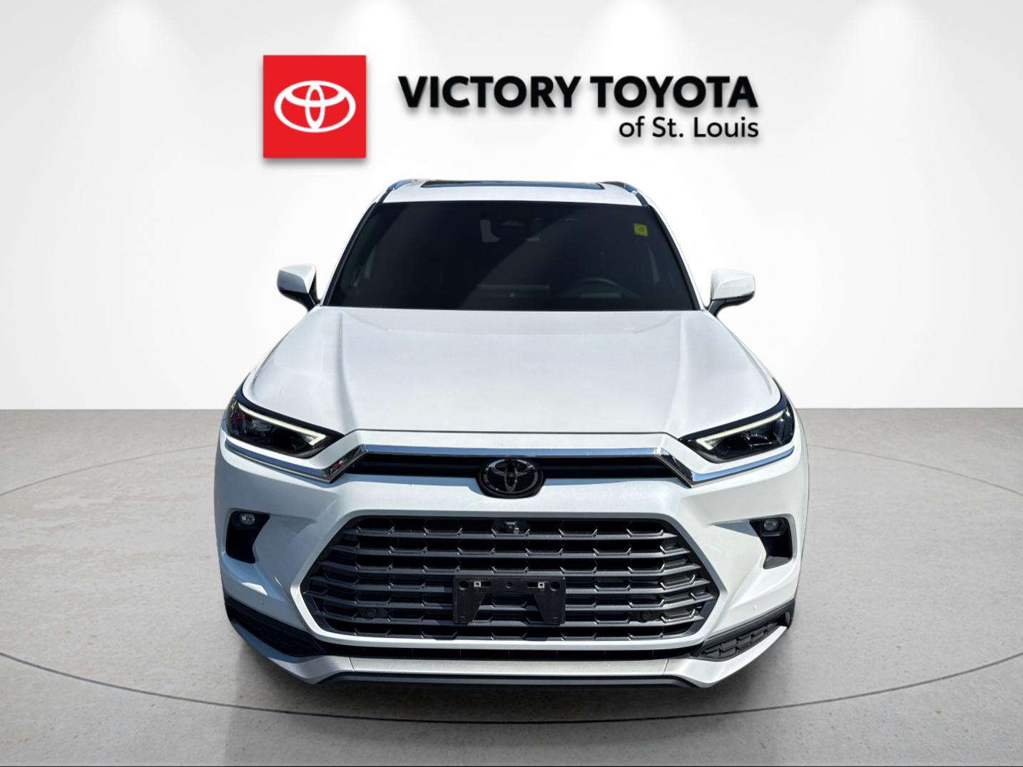 Used 2025  Toyota MAX Platinum image 8