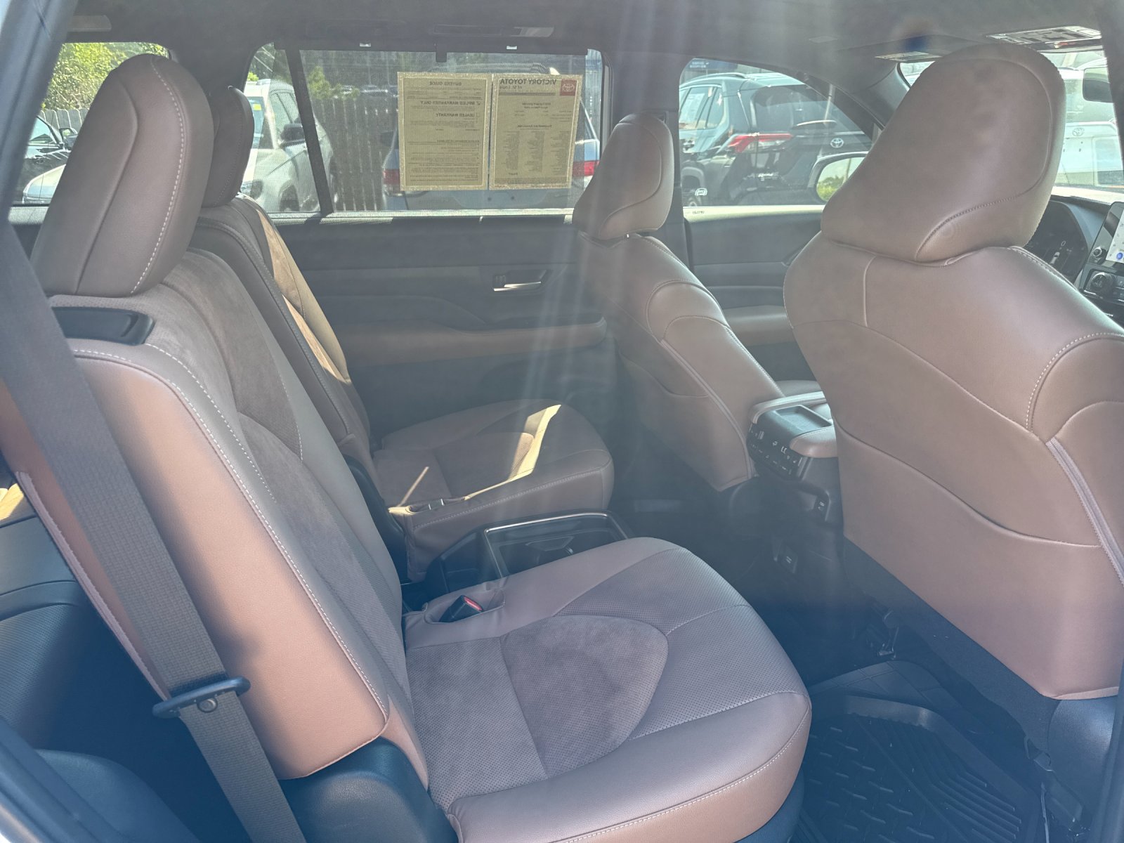 Used 2025  Toyota MAX Platinum image 26