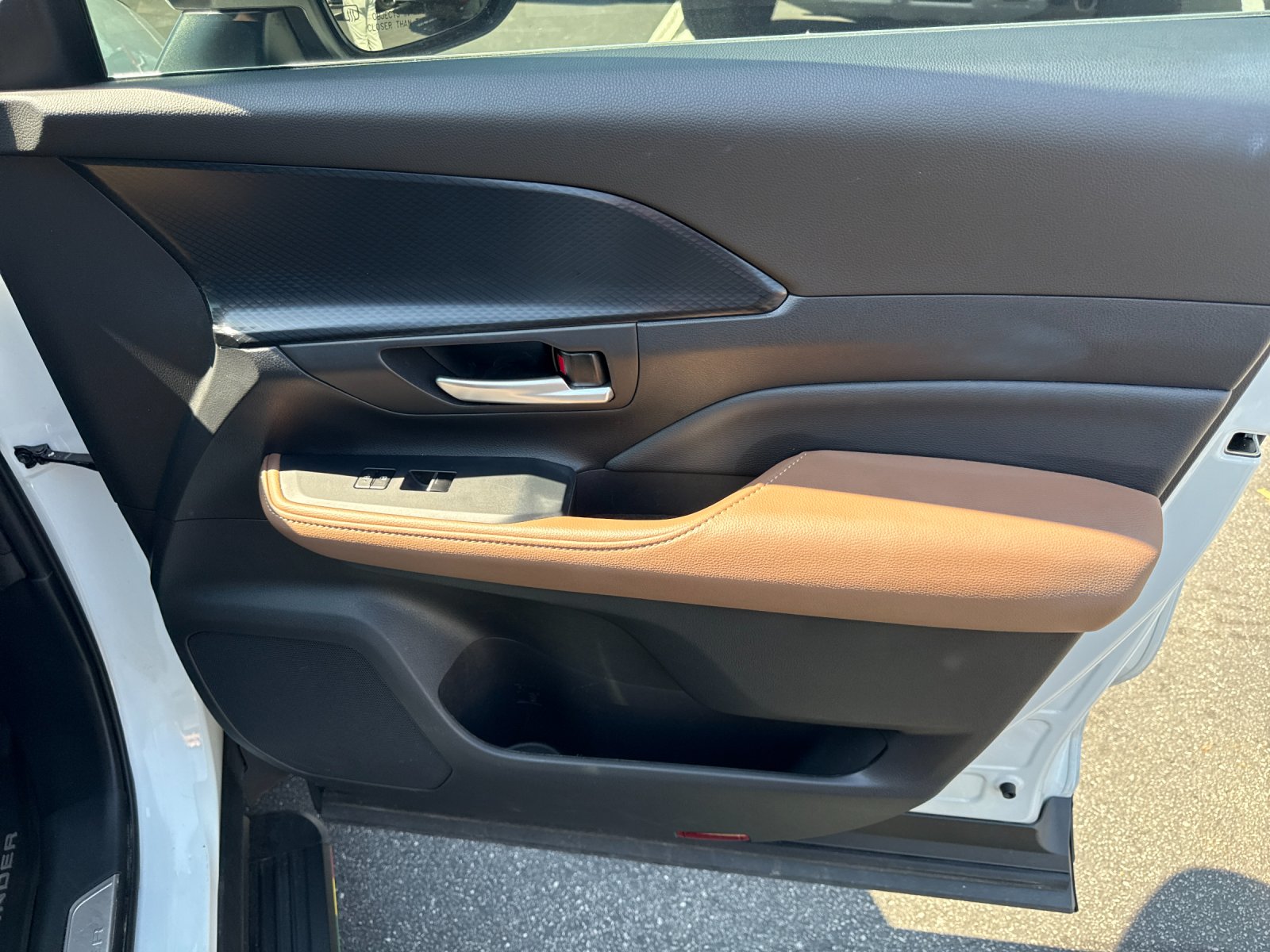 Used 2025  Toyota MAX Platinum image 29