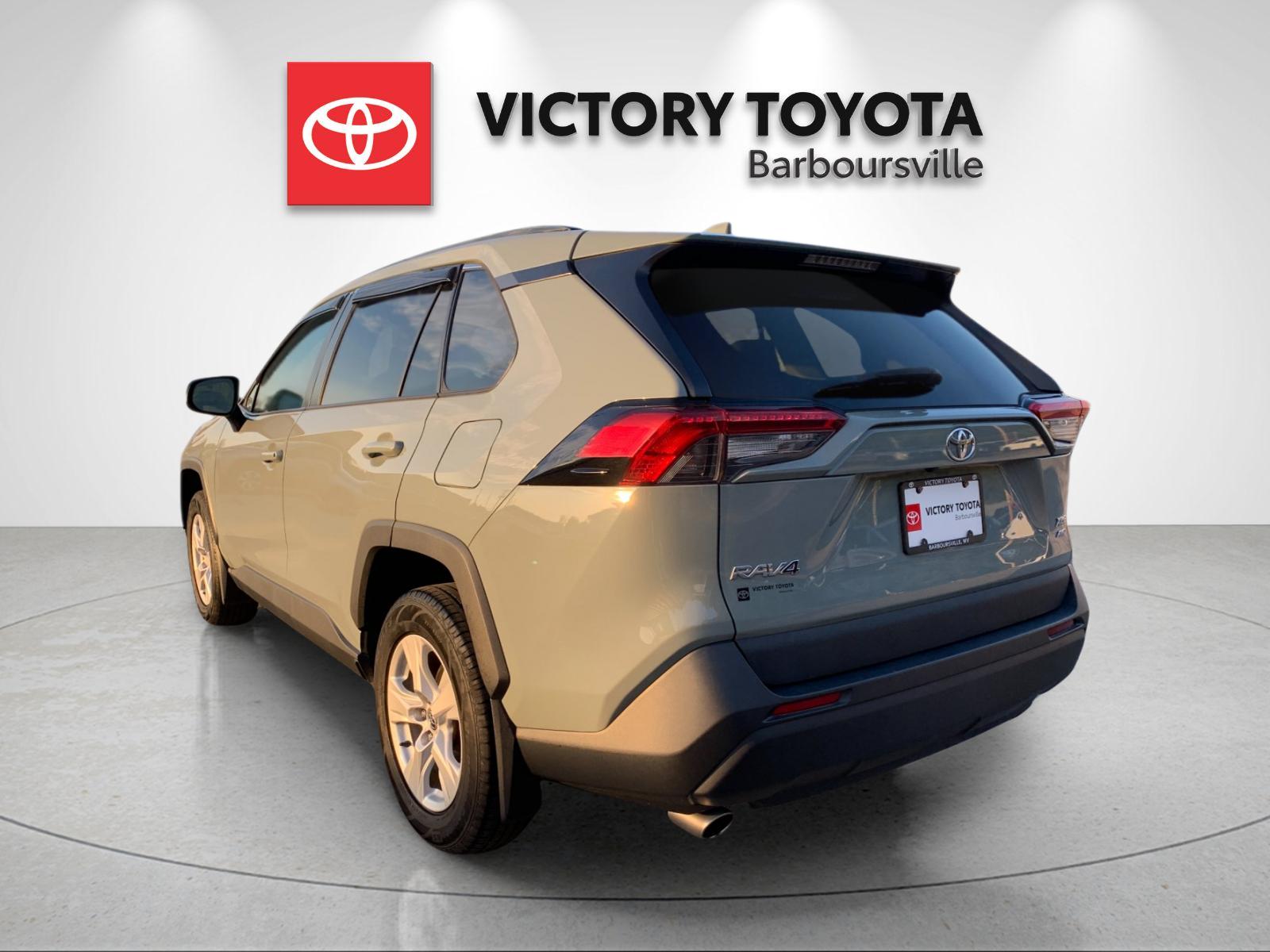 Certified Used 2021  Toyota XLE image 3
