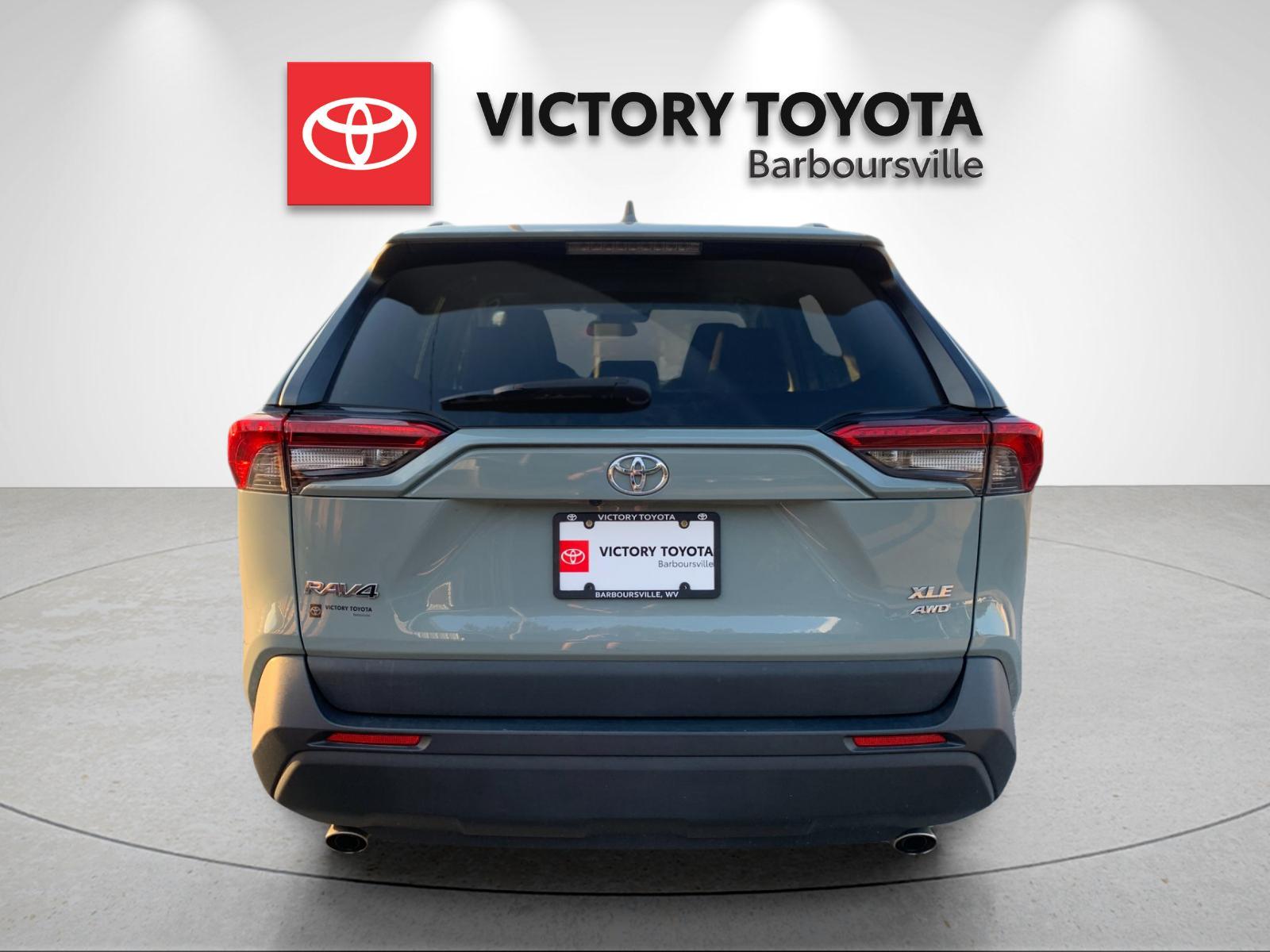 Certified Used 2021  Toyota XLE image 4