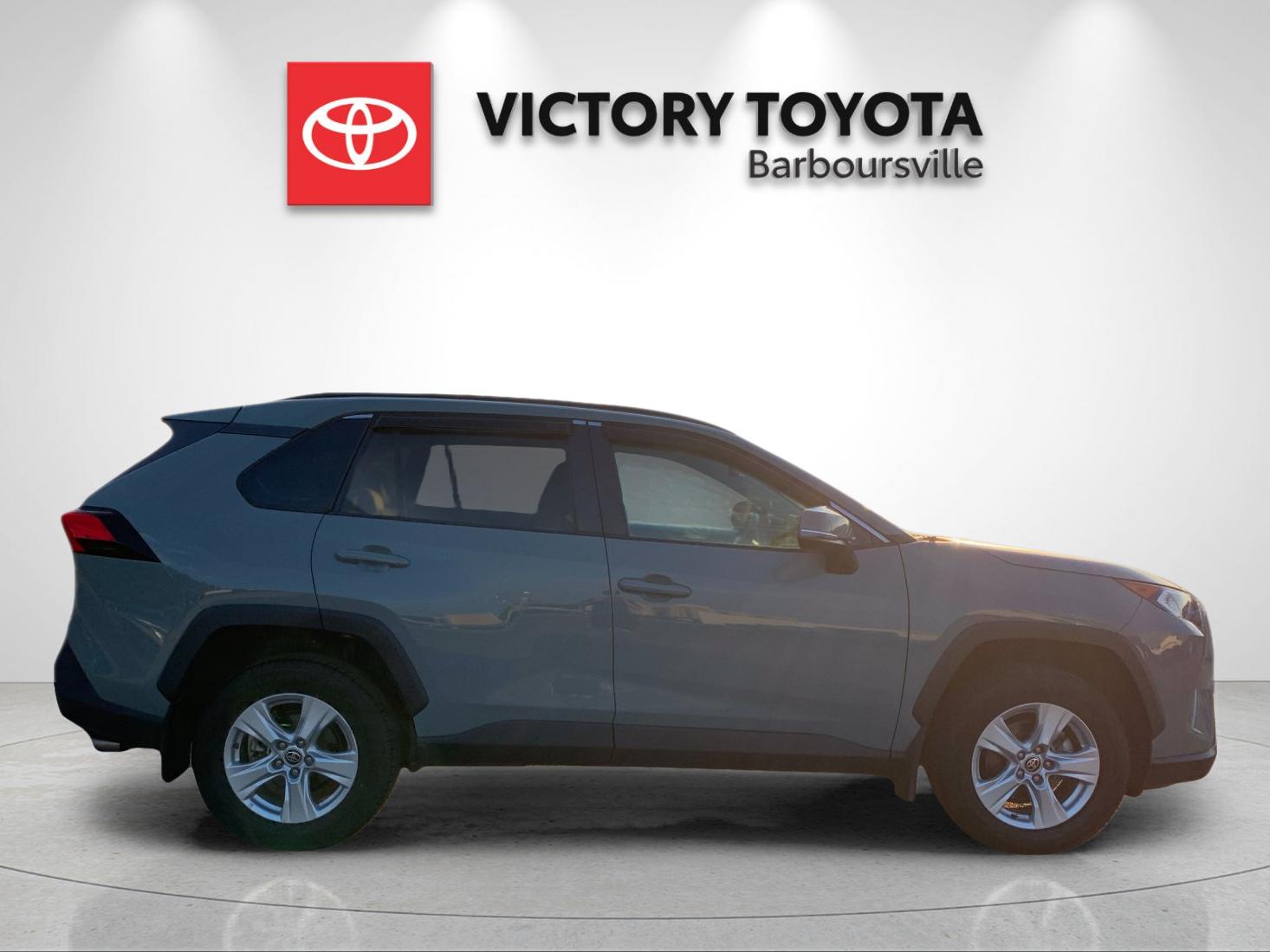 Certified Used 2021  Toyota XLE image 6