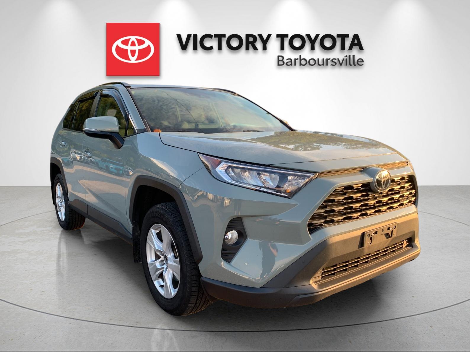 Certified Used 2021  Toyota XLE image 5