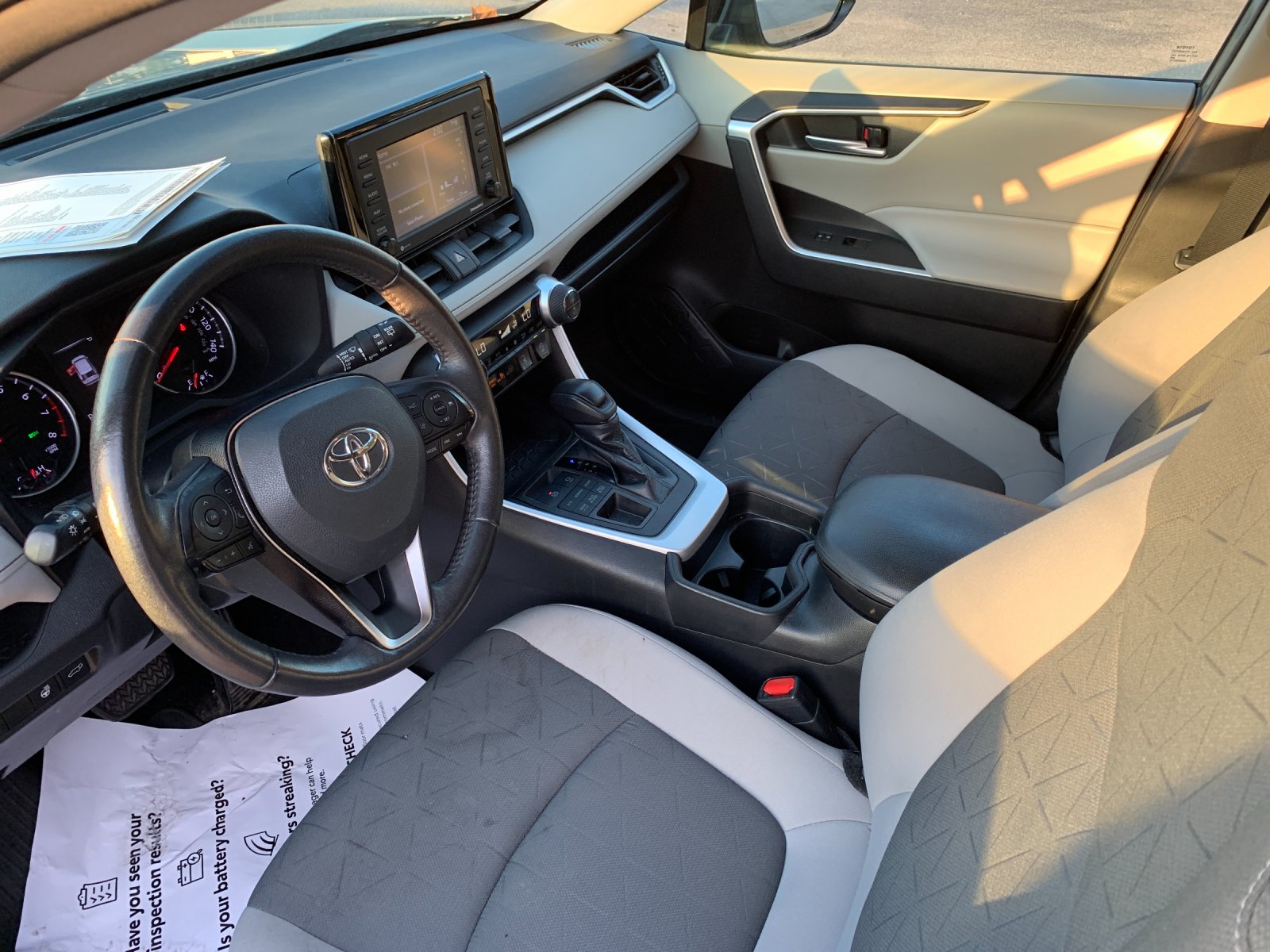 Certified Used 2021  Toyota XLE image 11