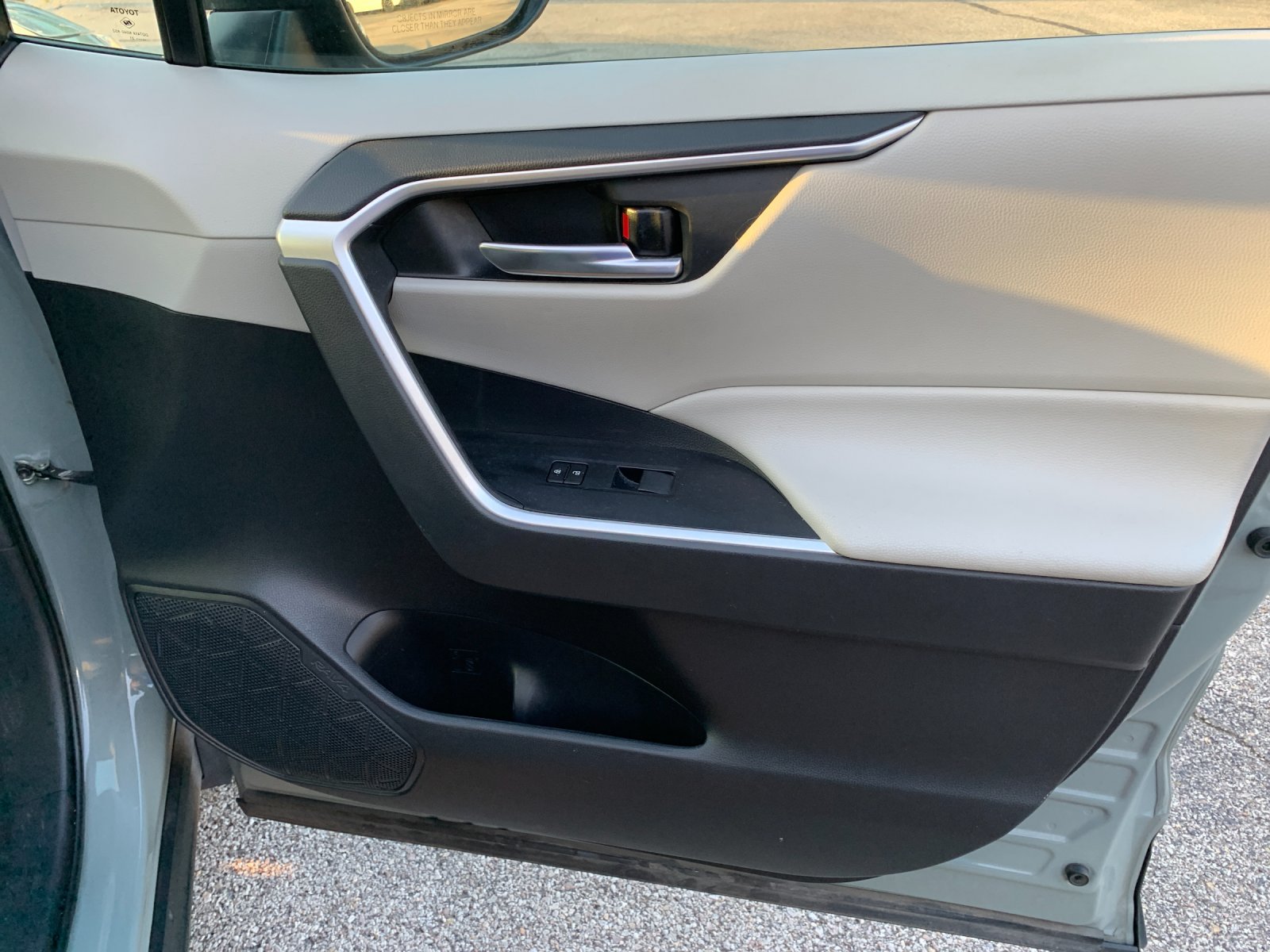 Certified Used 2021  Toyota XLE image 19