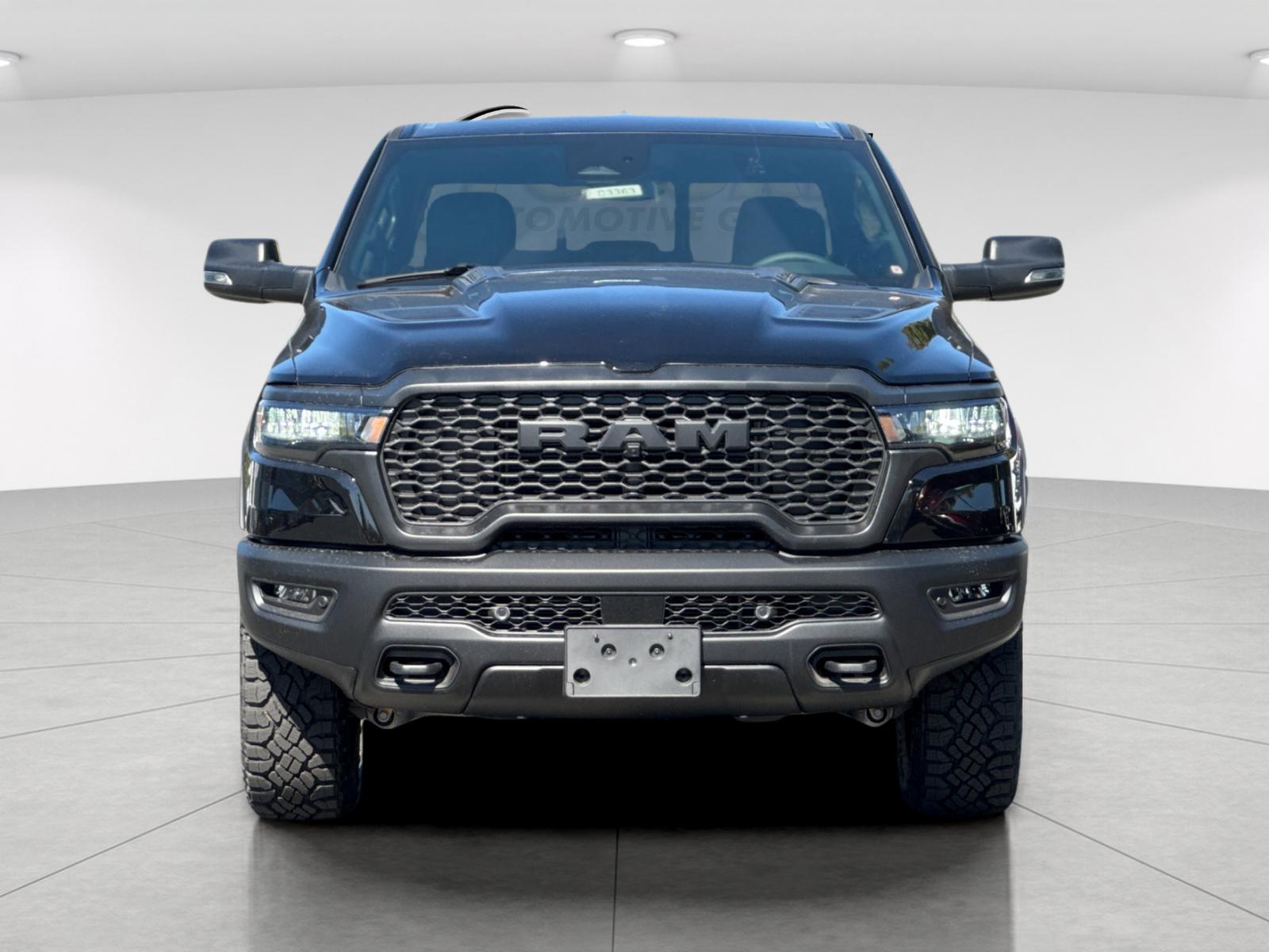 New 2026 Diamond Black Crystal Pearl-Coat Exterior Paint RAM Rebel image 9