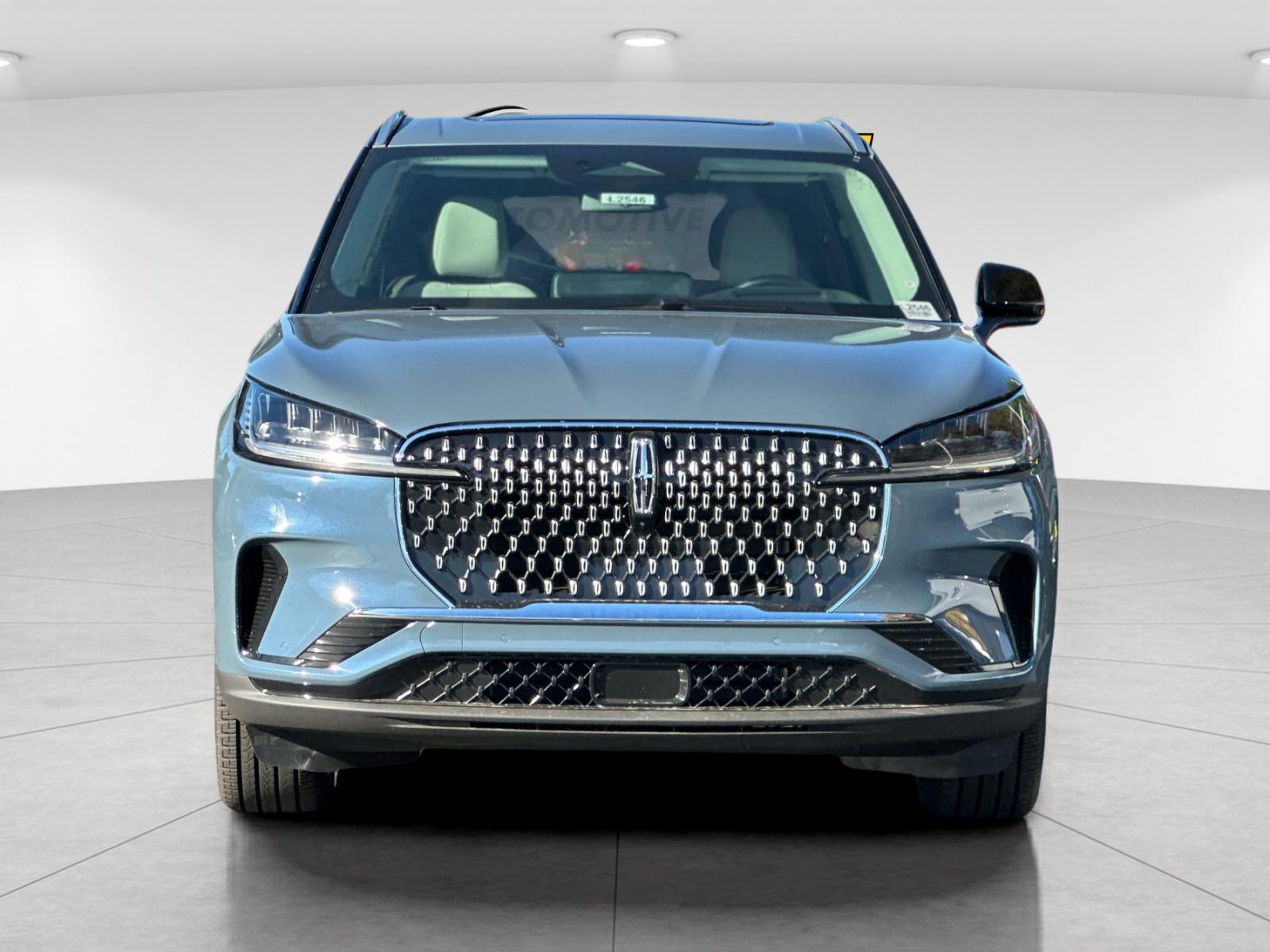 New 2026 Whisper Blue Metallic Clearcoat Lincoln Reserve® image 8
