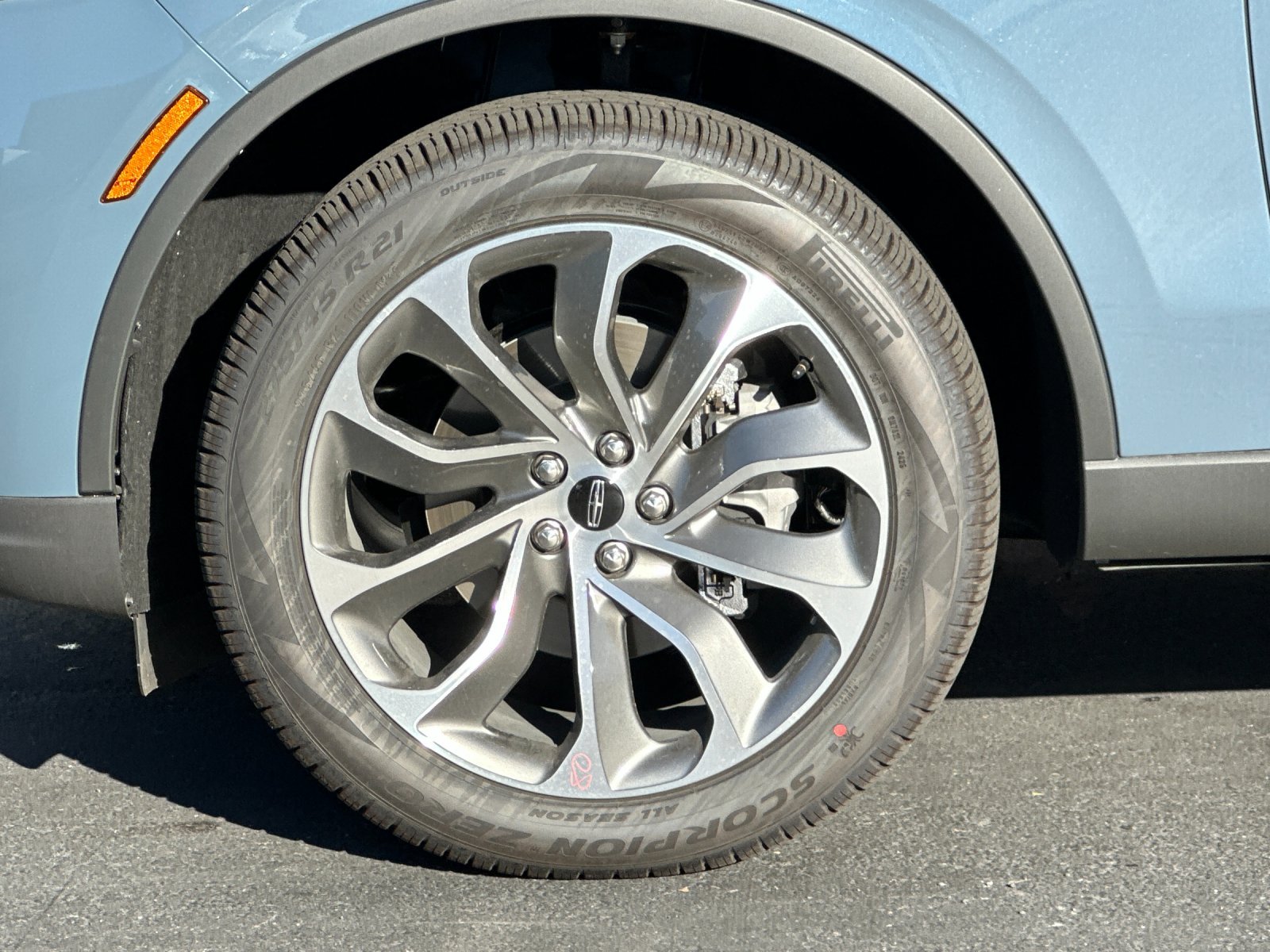 New 2026 Whisper Blue Metallic Clearcoat Lincoln Reserve® image 24