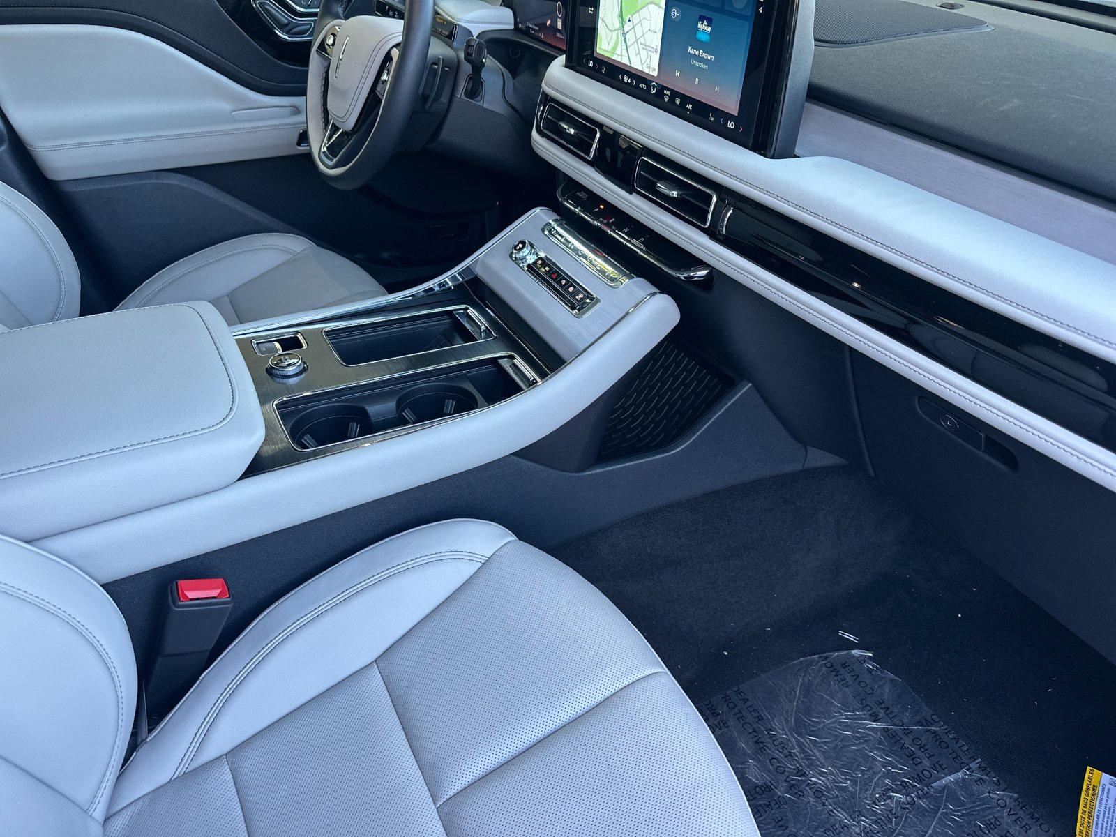 New 2026 Whisper Blue Metallic Clearcoat Lincoln Reserve® image 14