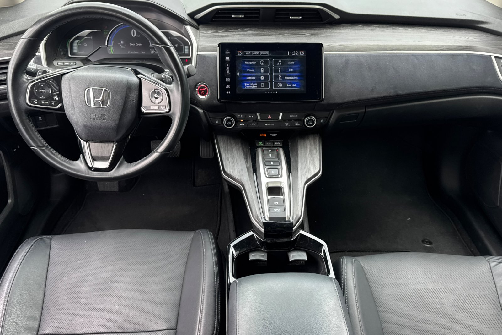Certified Used 2018 Solar Silver Metallic Honda Touring image 9