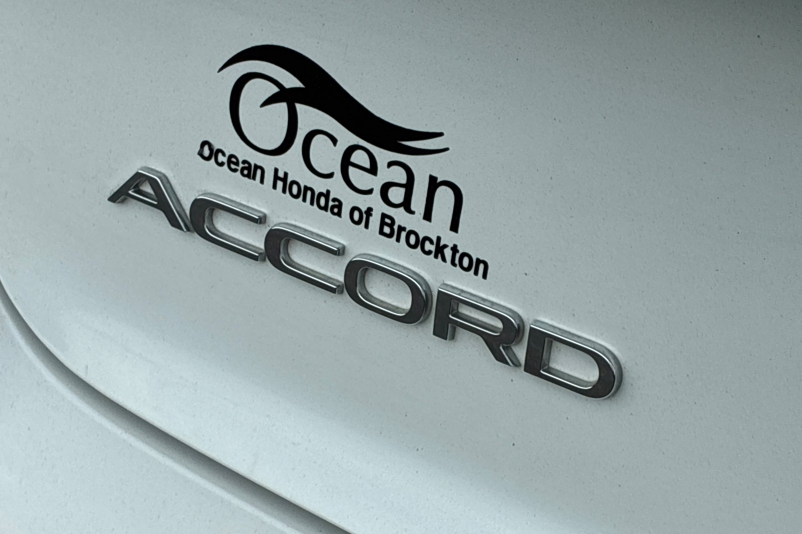 Used 2024 Platinum White Pearl Honda EX image 40