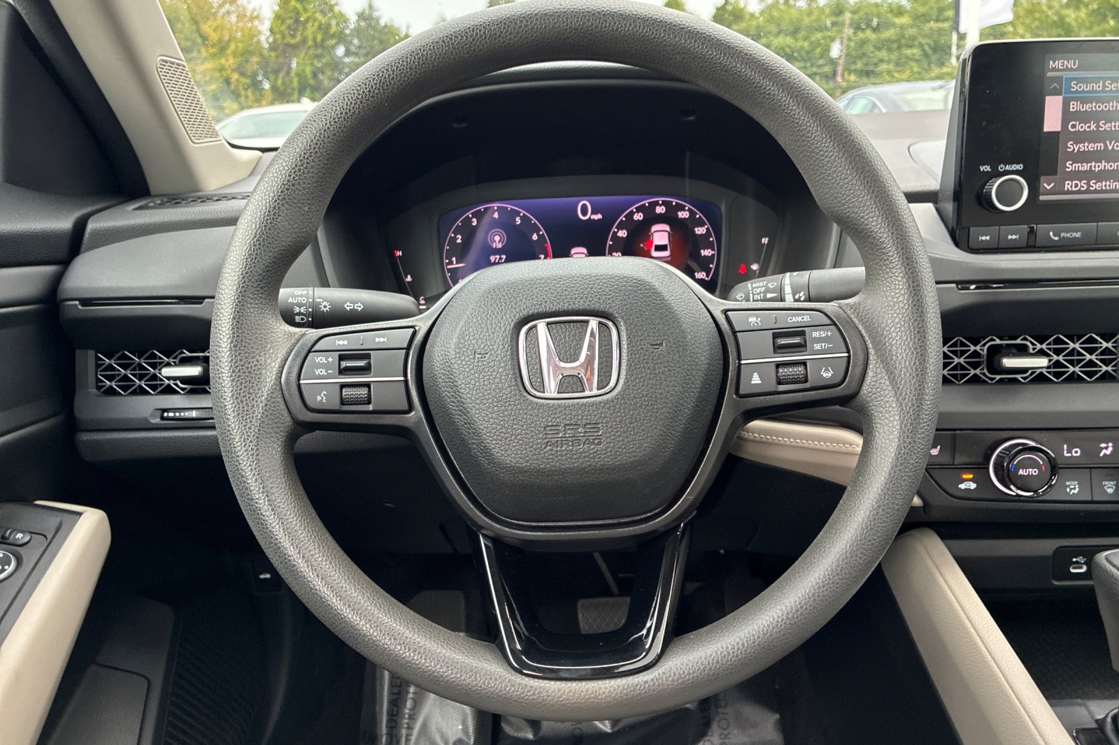 Used 2024 Platinum White Pearl Honda EX image 30