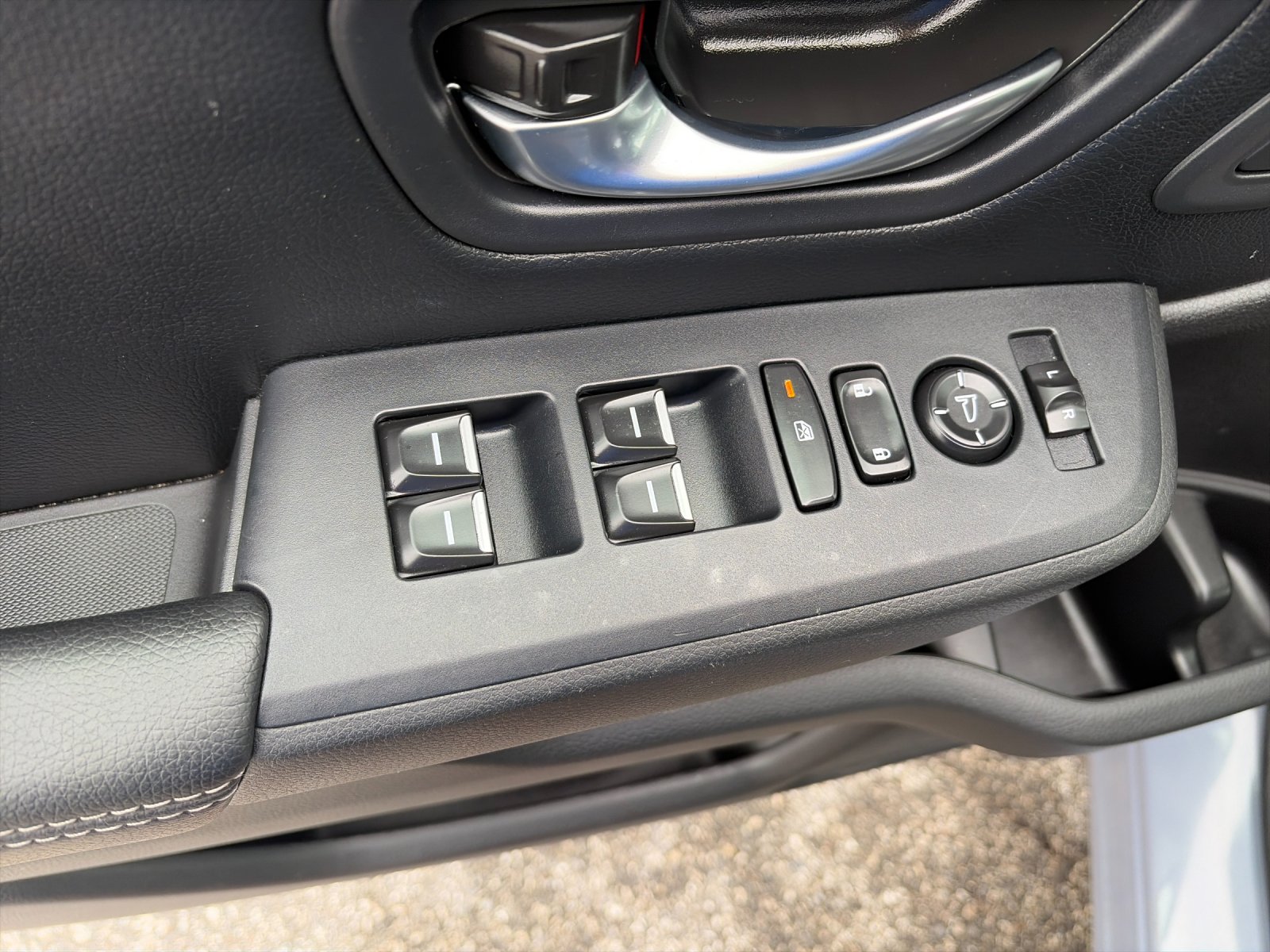 Used 2023  Honda Touring image 13