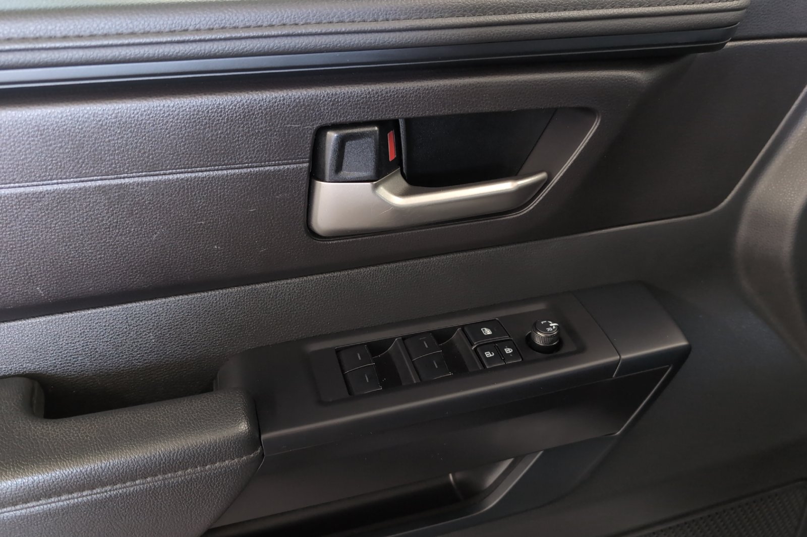 Used 2025 Silver Toyota SR5 image 12