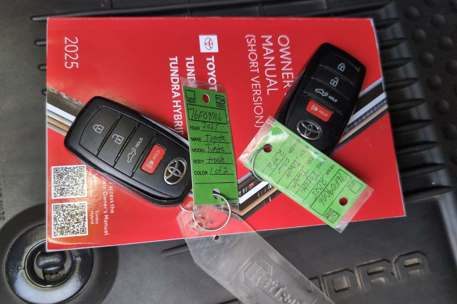 Used 2025 Silver Toyota SR5 image 9