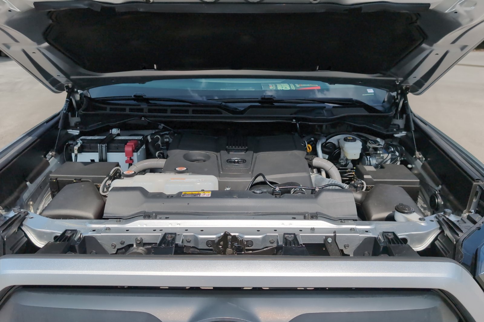 Used 2025 Silver Toyota SR5 image 29