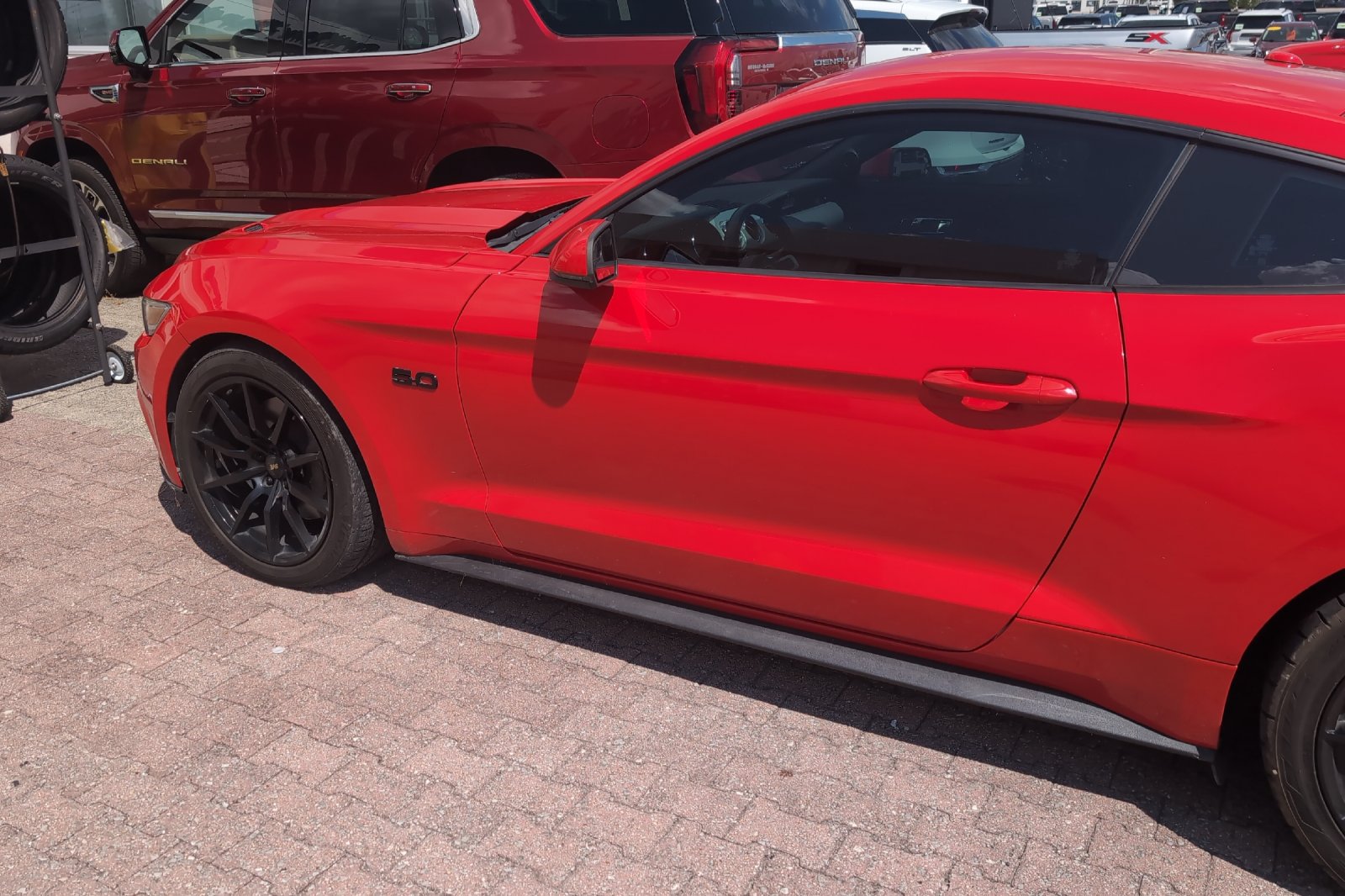 Used 2016 Red Ford GT Premium image 11