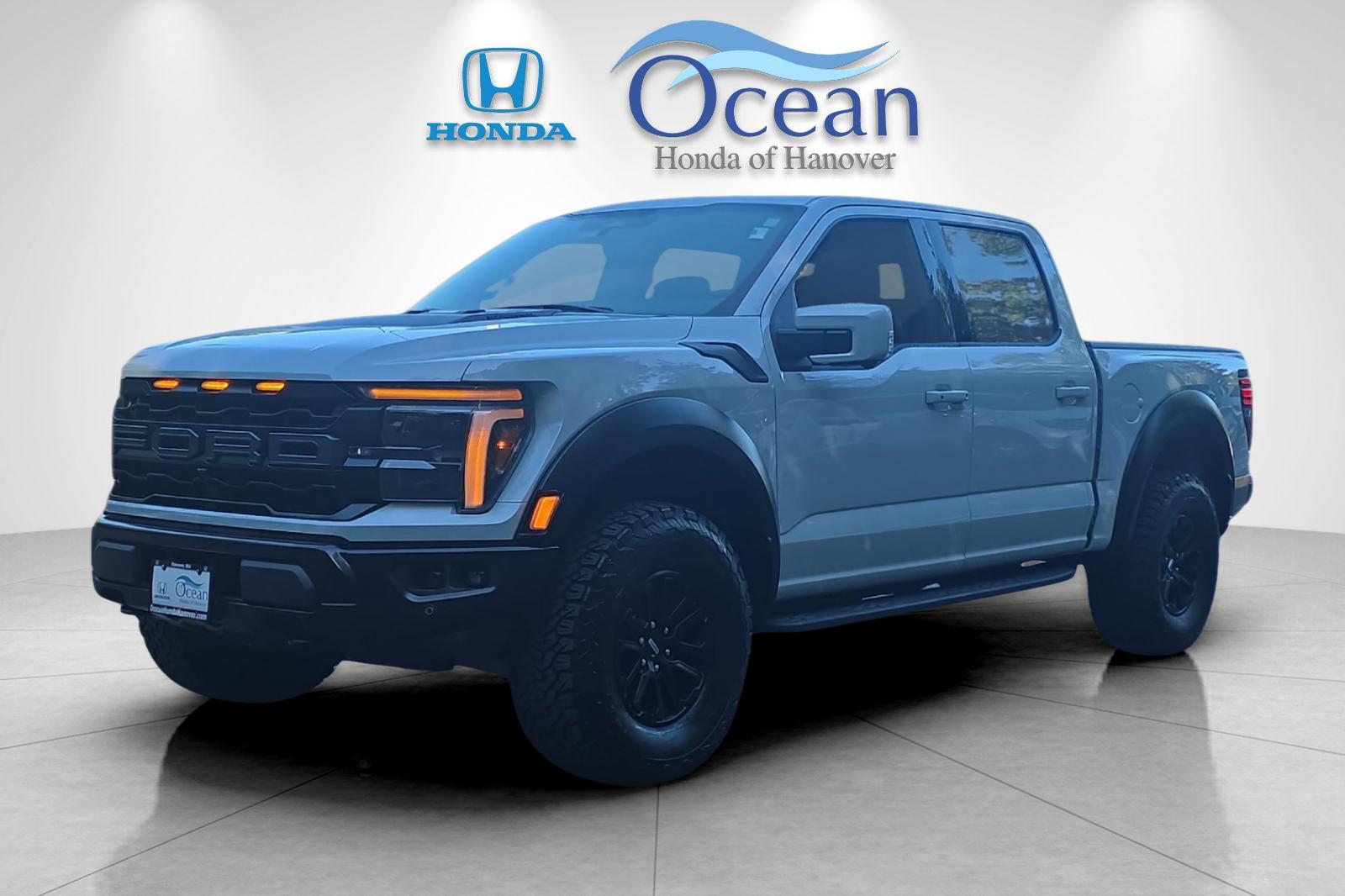 Used 2025 Space White Metallic Ford Raptor image 7