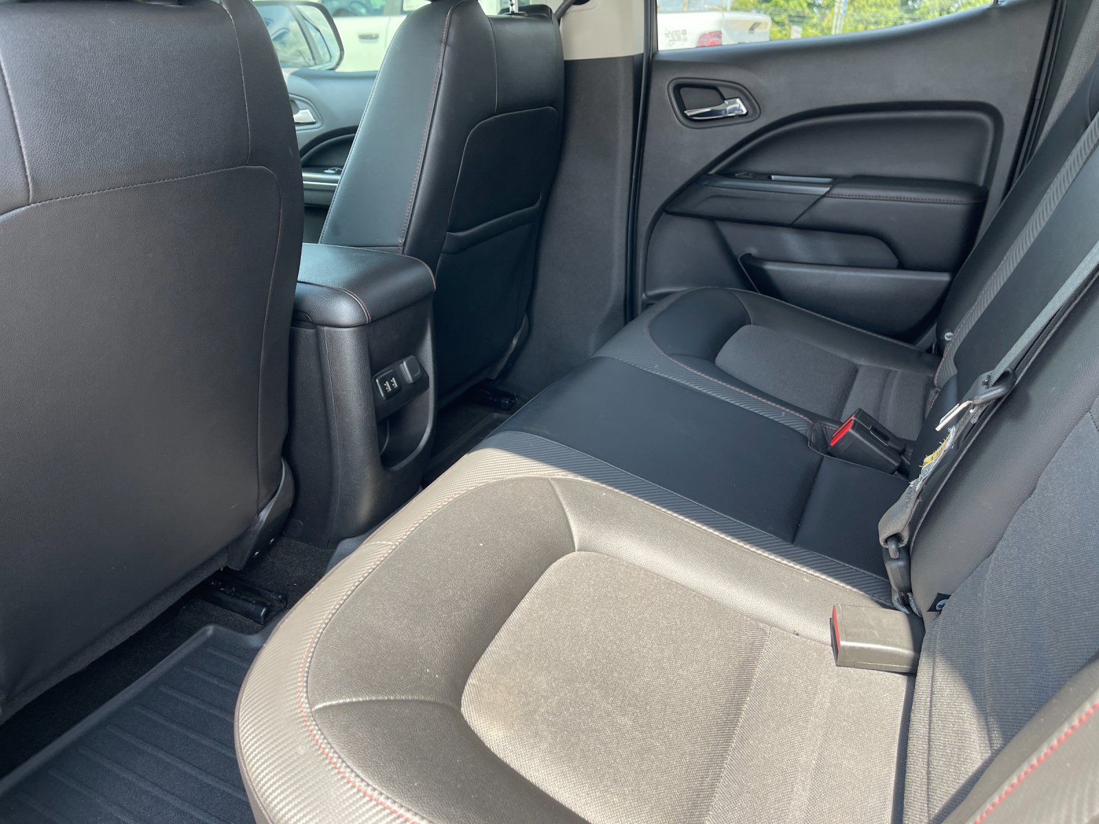 Used 2017 Silver GMC SLE1 image 14