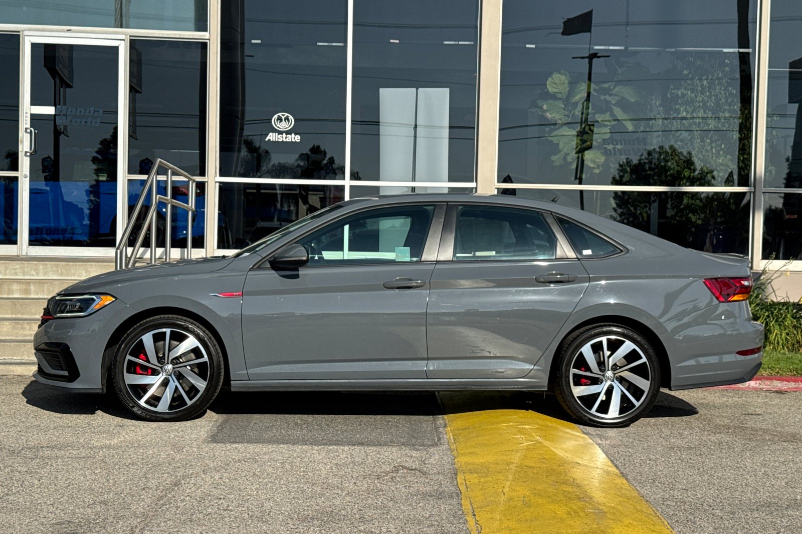 Used 2019 Gray Volkswagen 2.0T S image 7