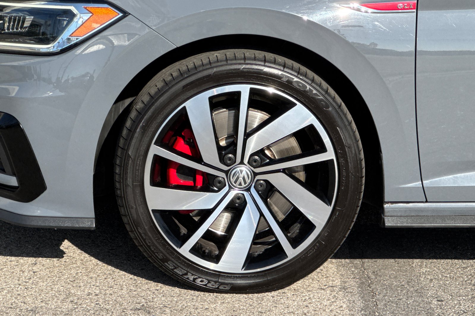 Used 2019 Gray Volkswagen 2.0T S image 25